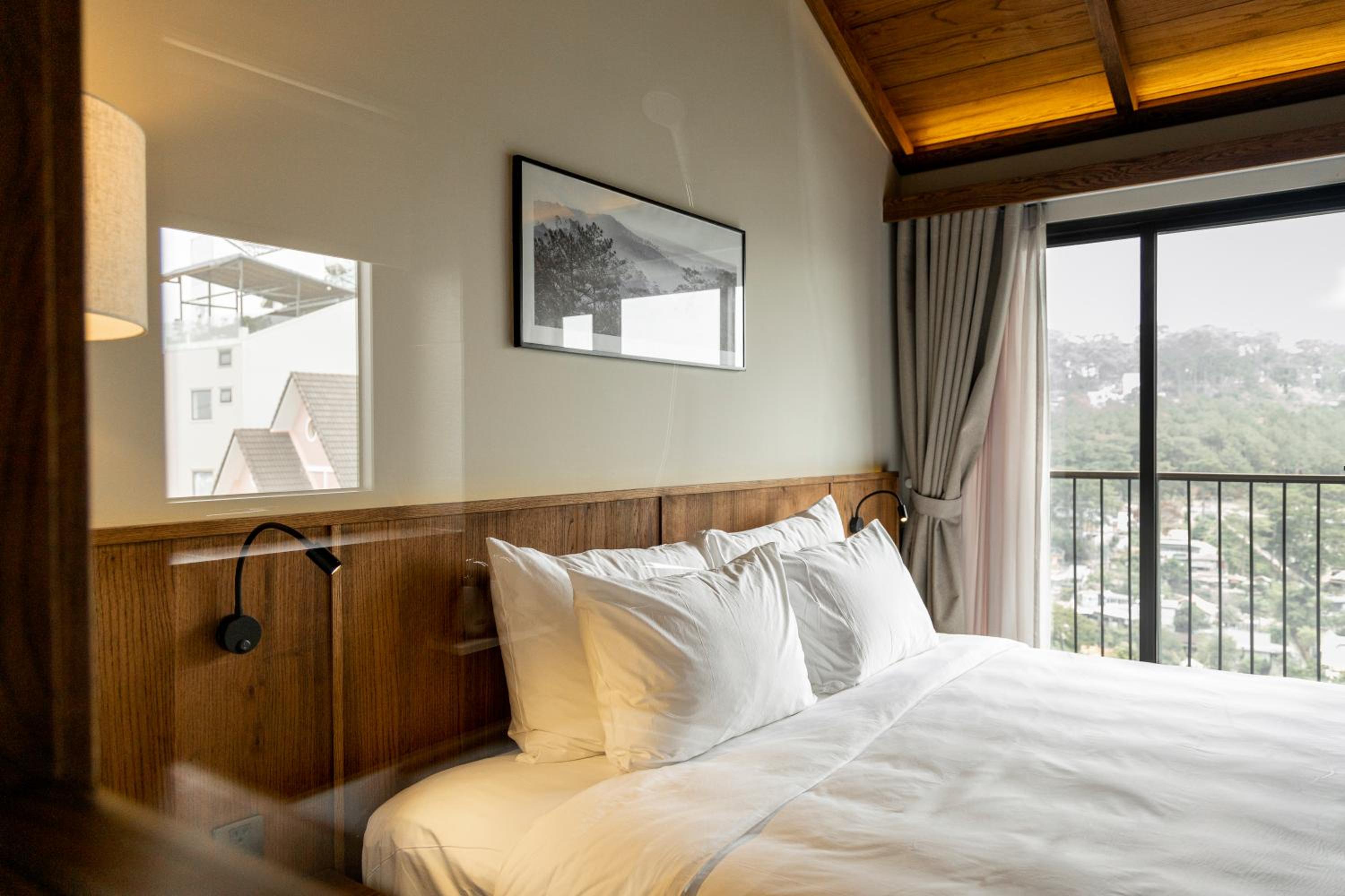 Suite - Photo 3
