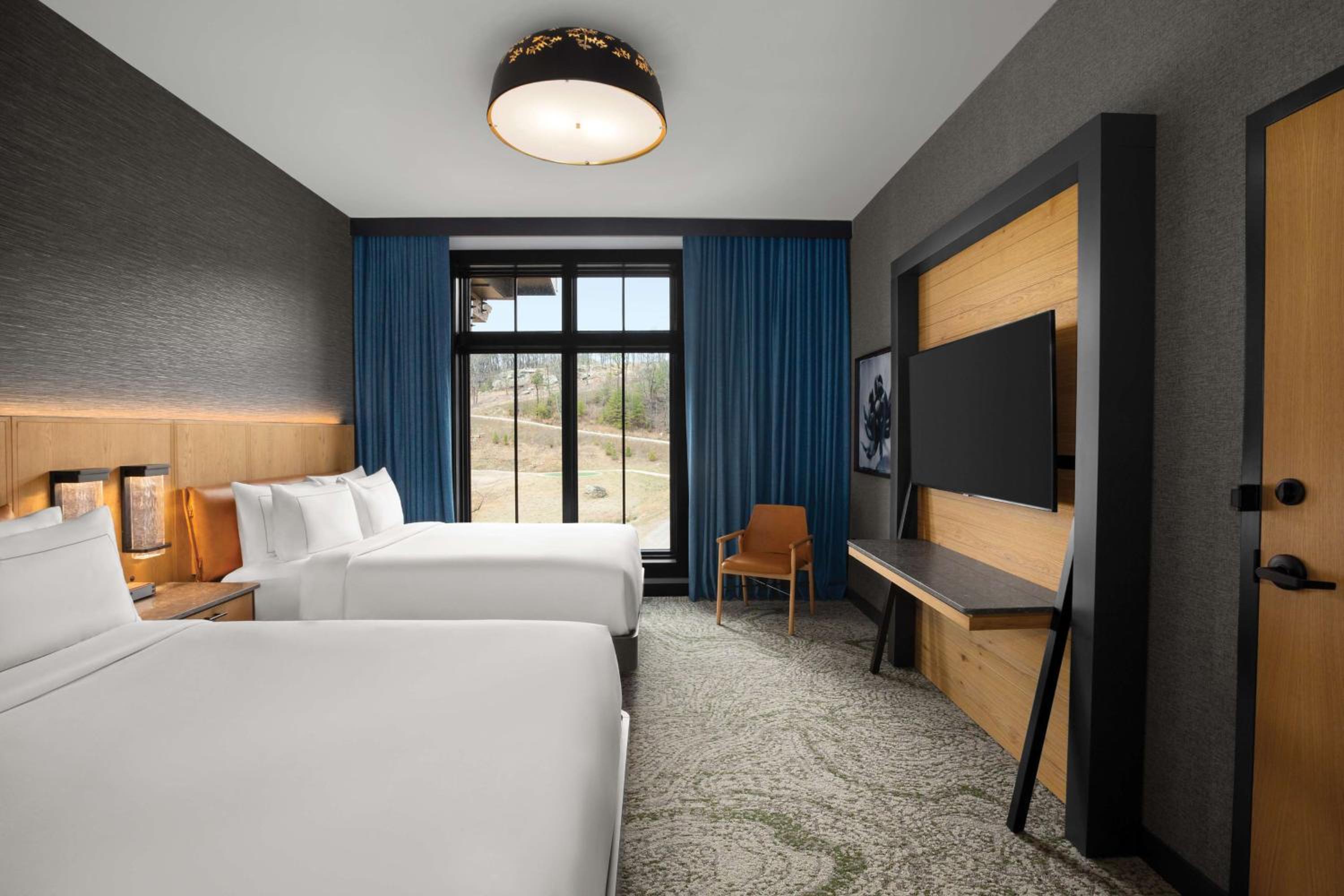 Queen Room with Two Queen Beds and Resort View - Photo 1