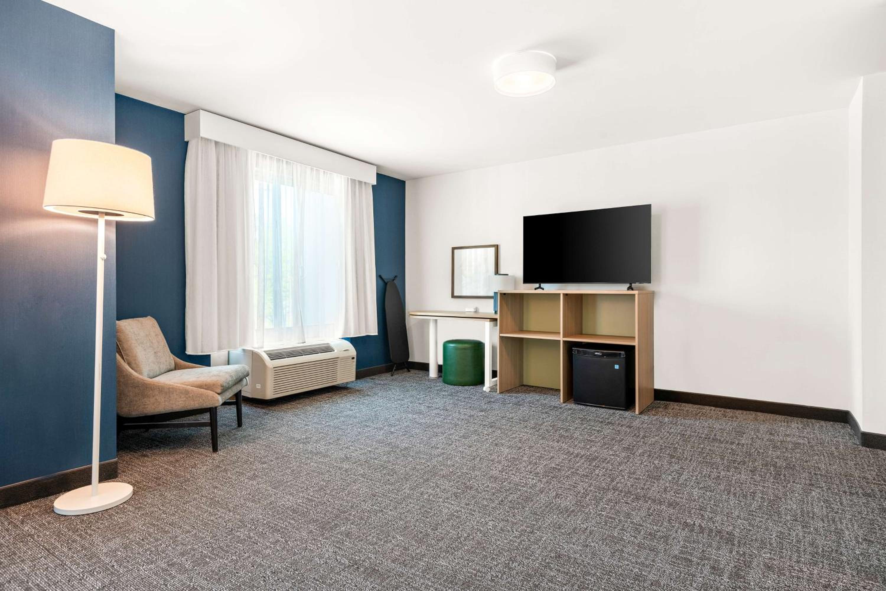 King Room with Roll-In Shower - Mobility and Hearing Access