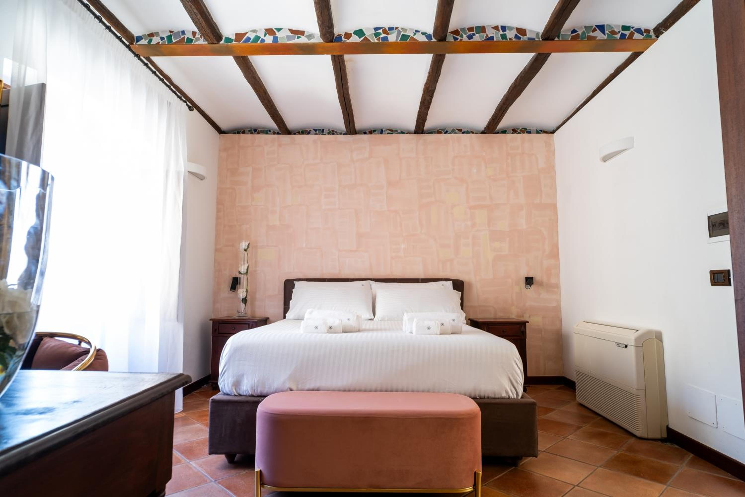 Standard Double or Twin Room - Photo 1