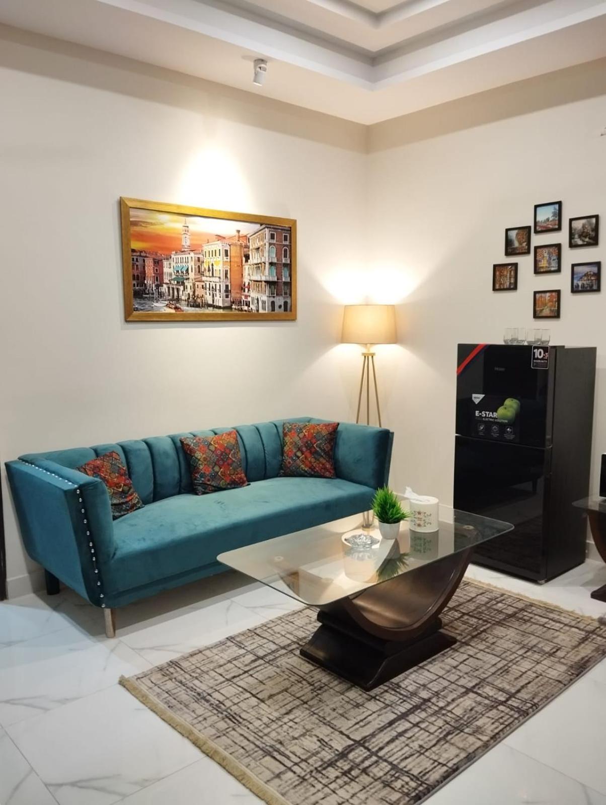One-Bedroom Apartment photo 2