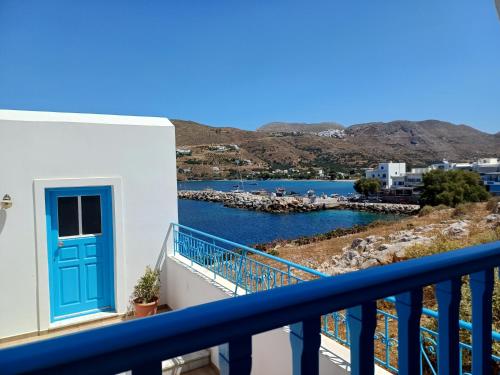 Twin Room with Balcony photo 1