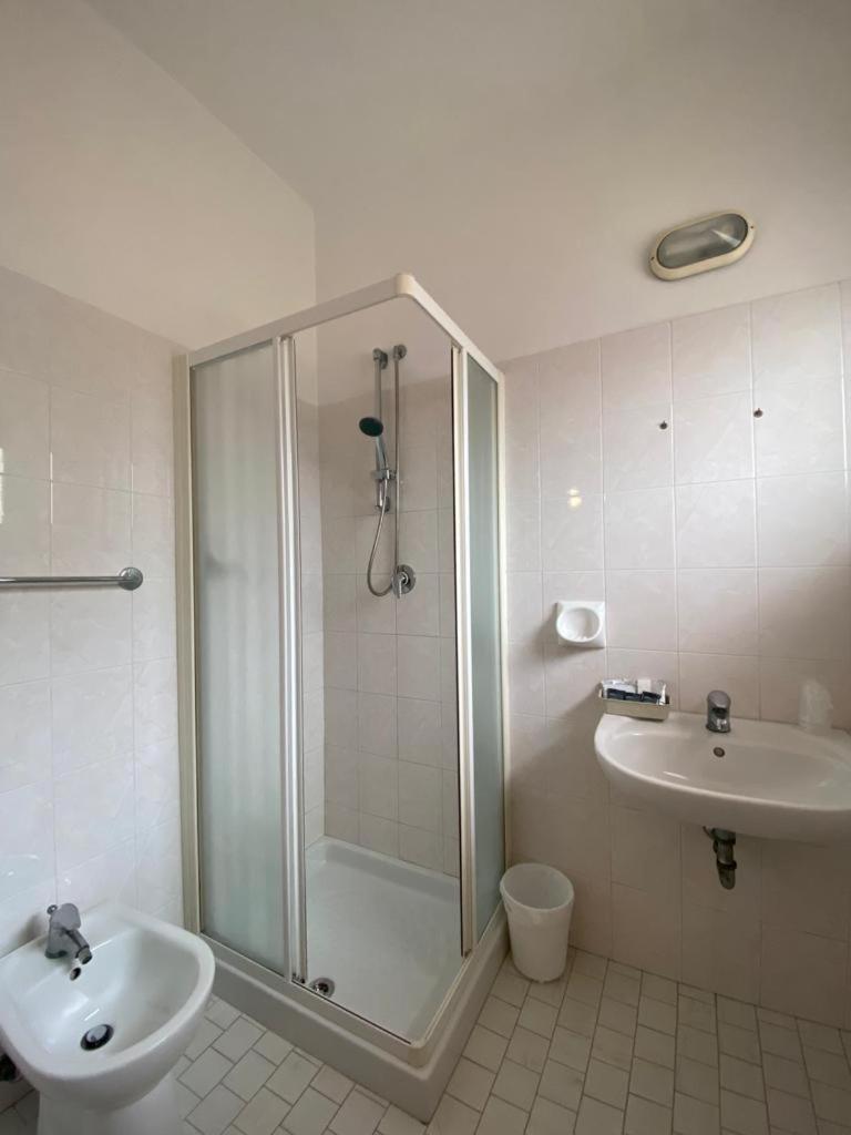 Economy Quadruple Room photo 2