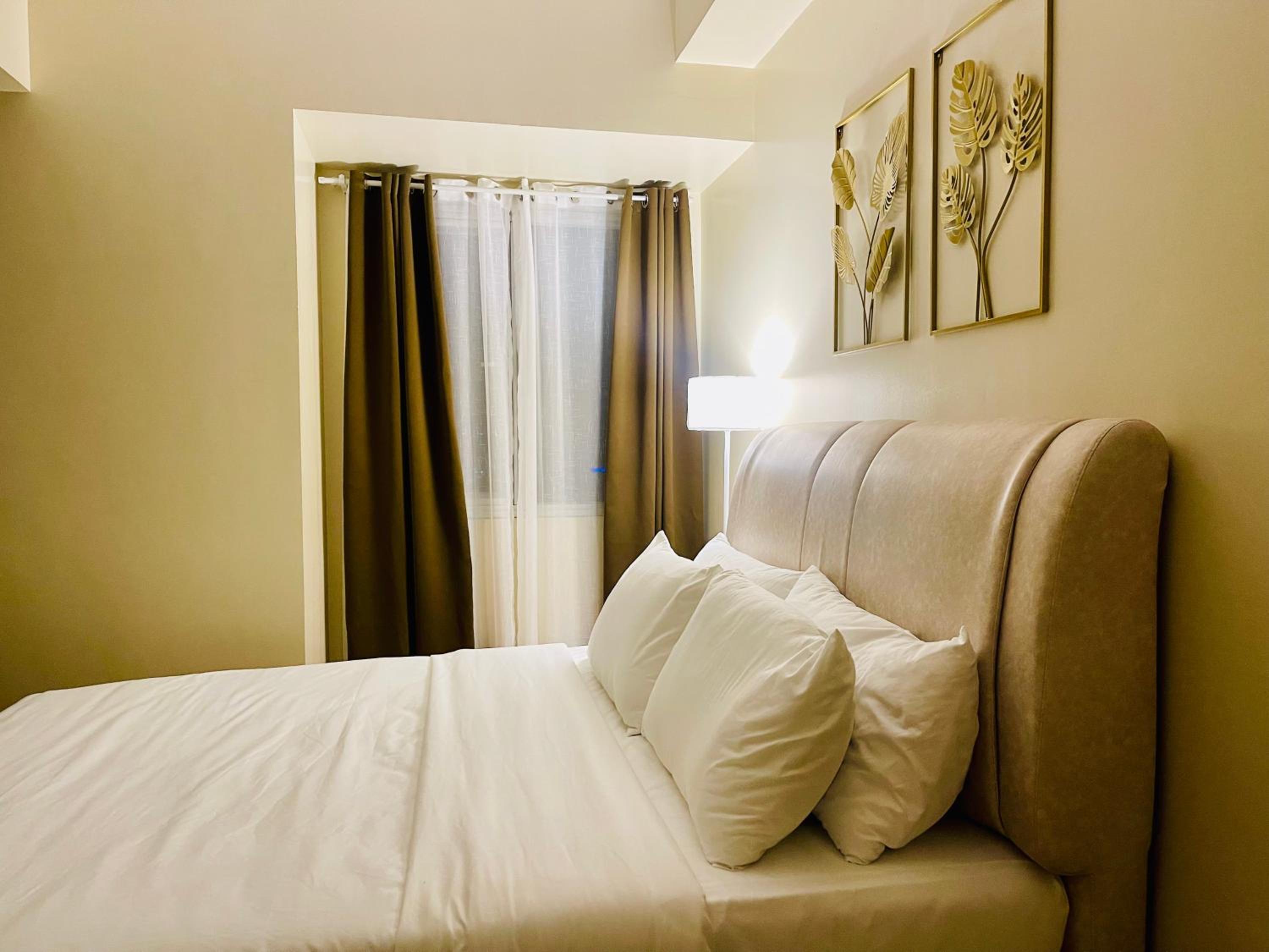 One-Bedroom Apartment with View photo 1