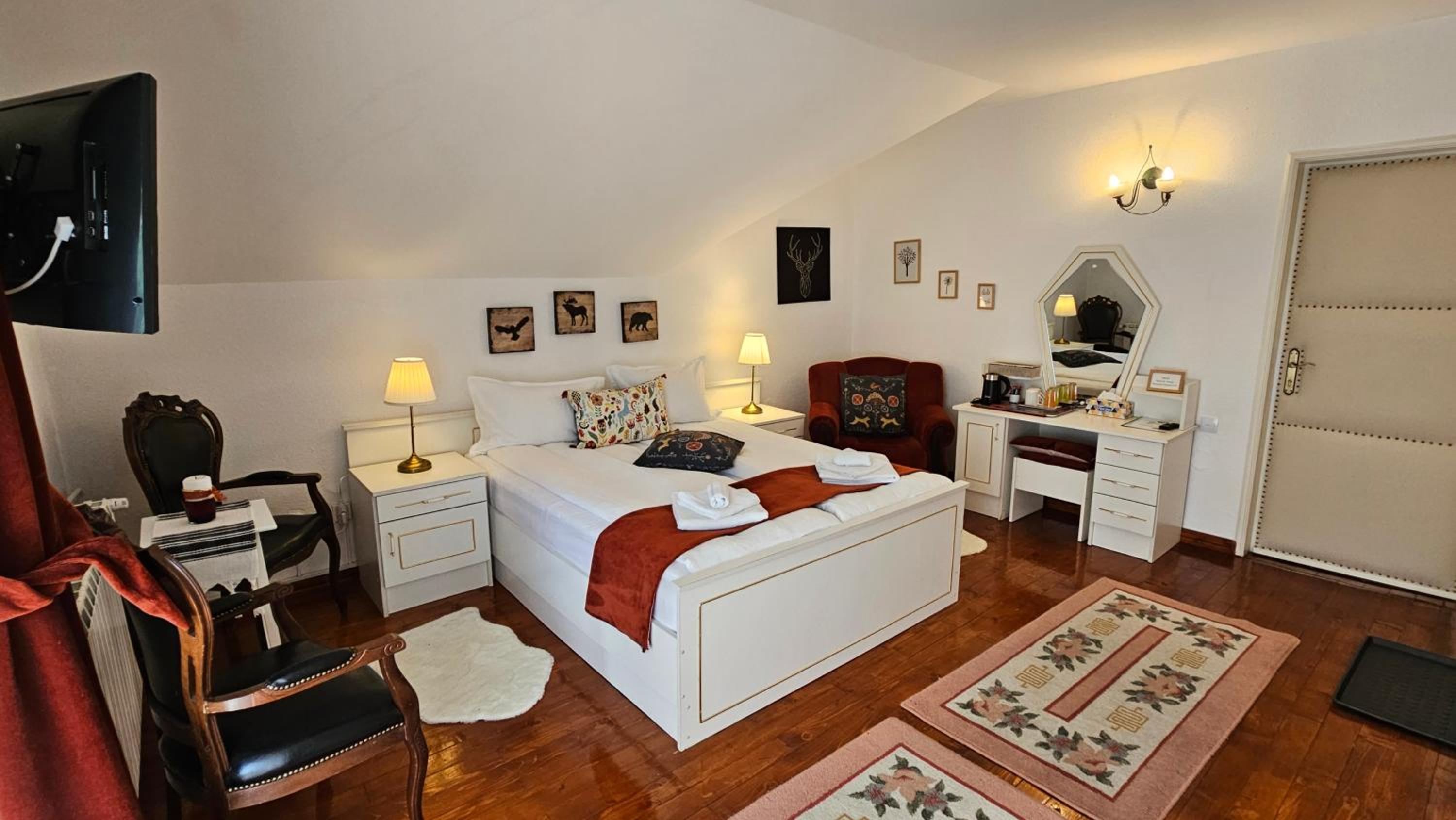King Room with Mountain View photo 3