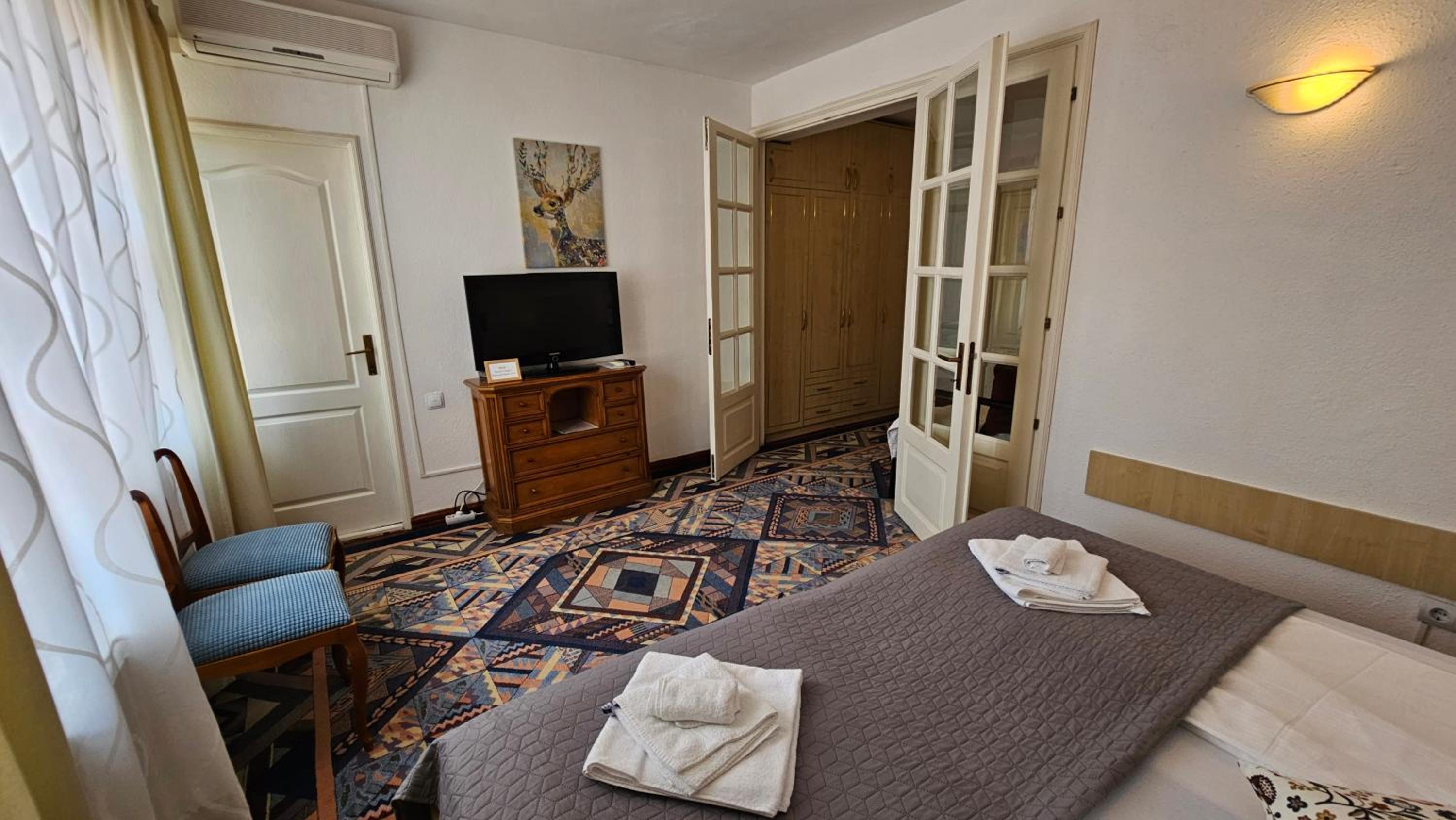 Double Room with Extra Bed photo 2