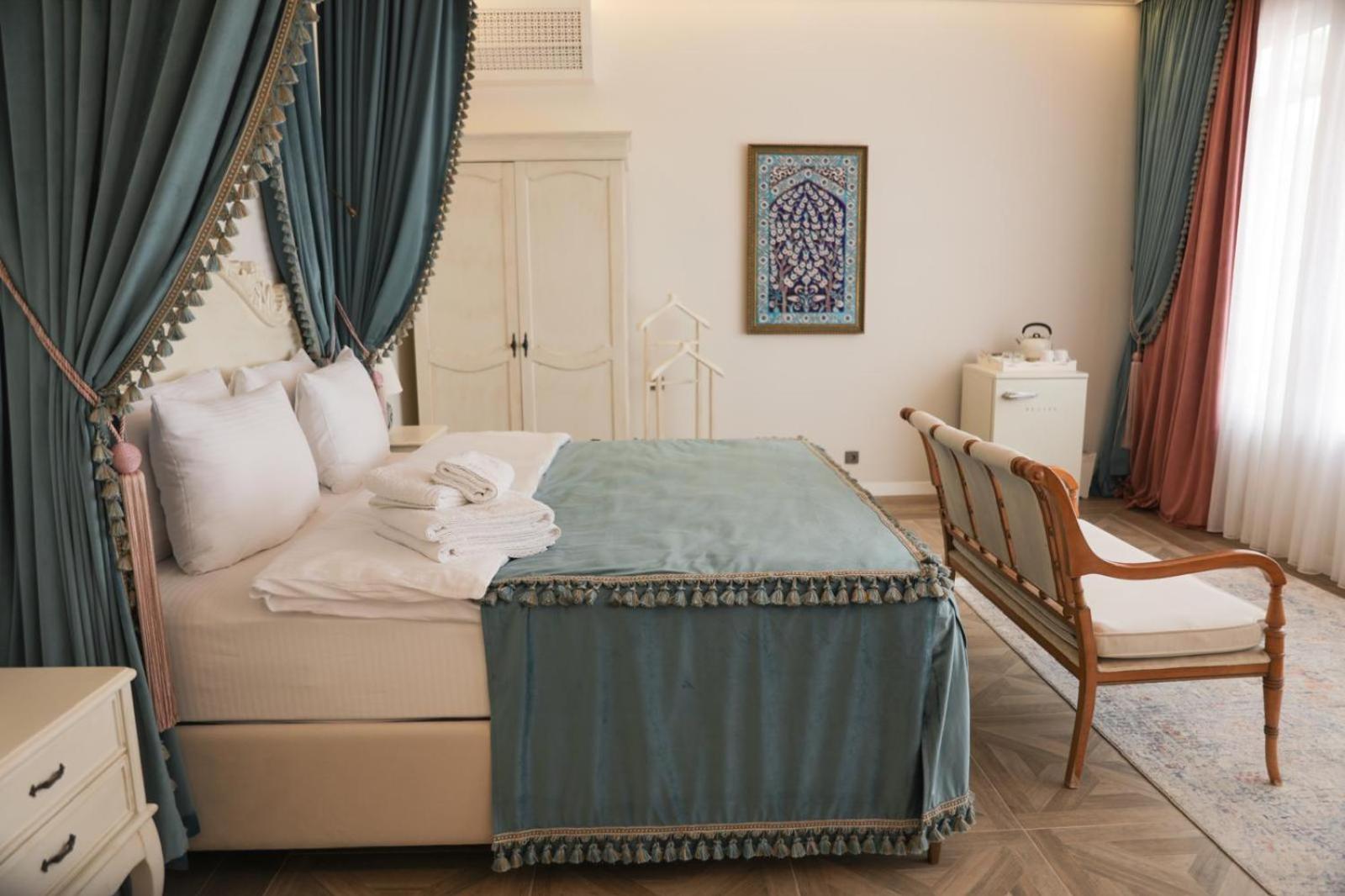 Double Room with Lake View