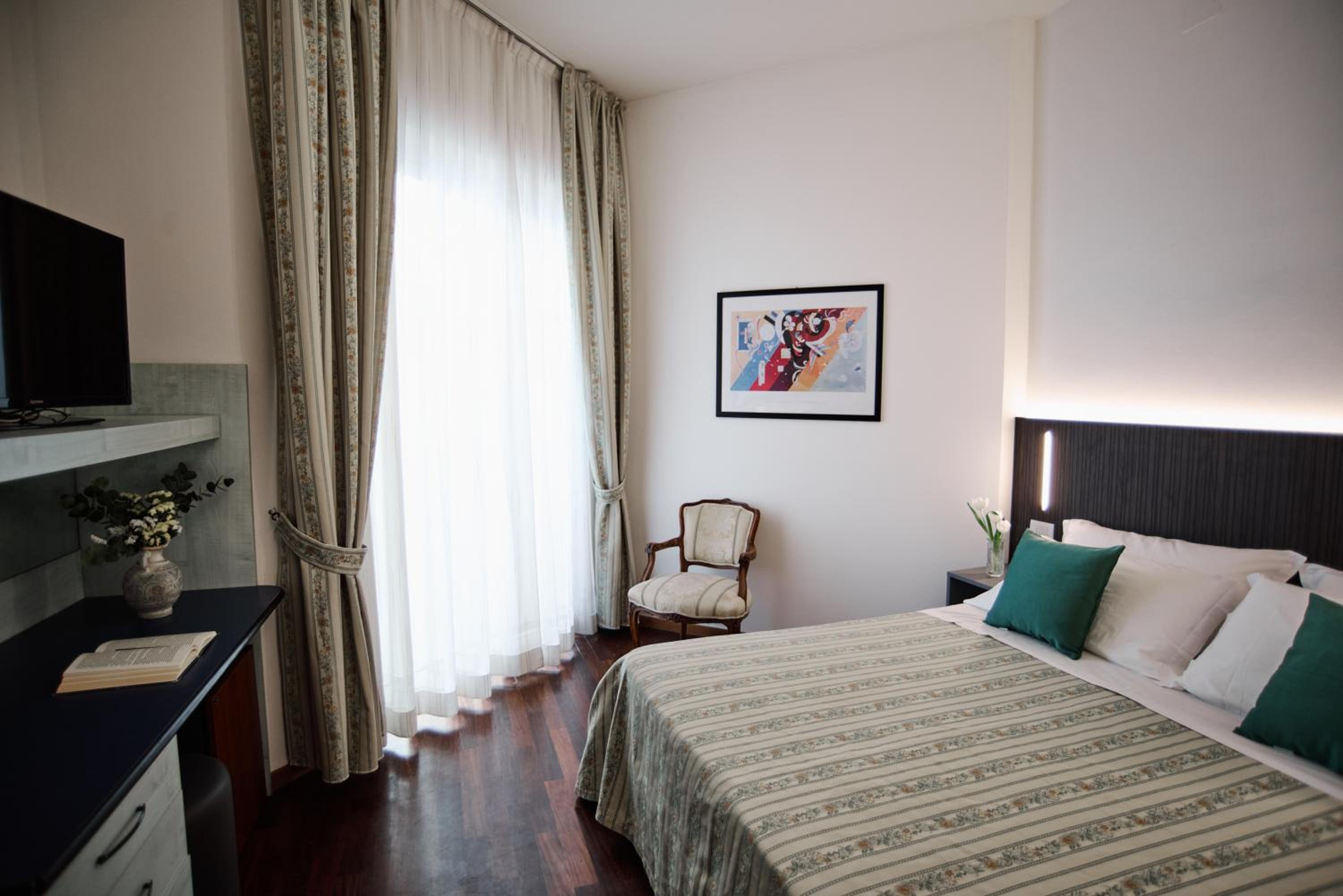 Basic Double Room - Photo 3