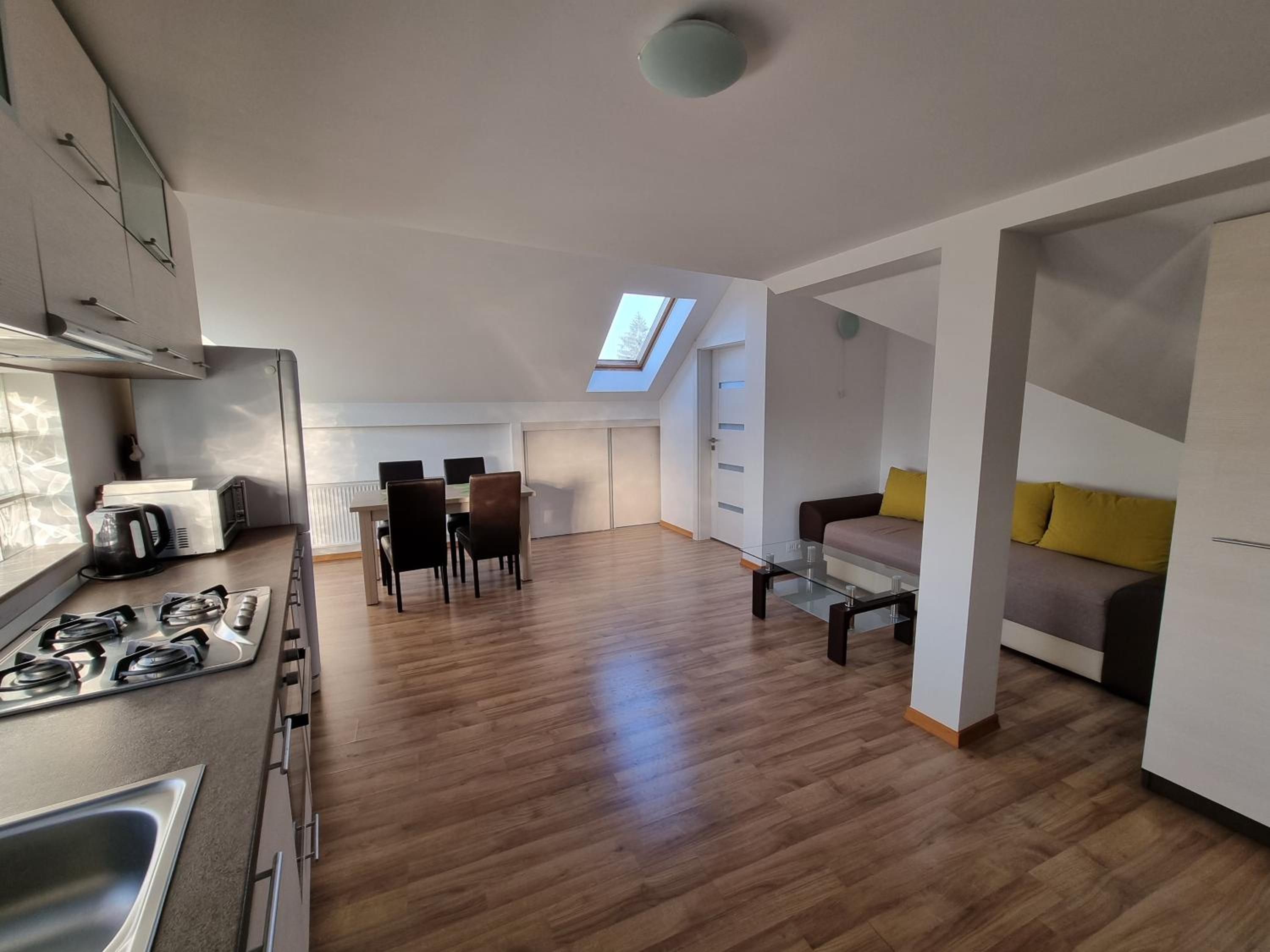 One-Bedroom Apartment photo 1