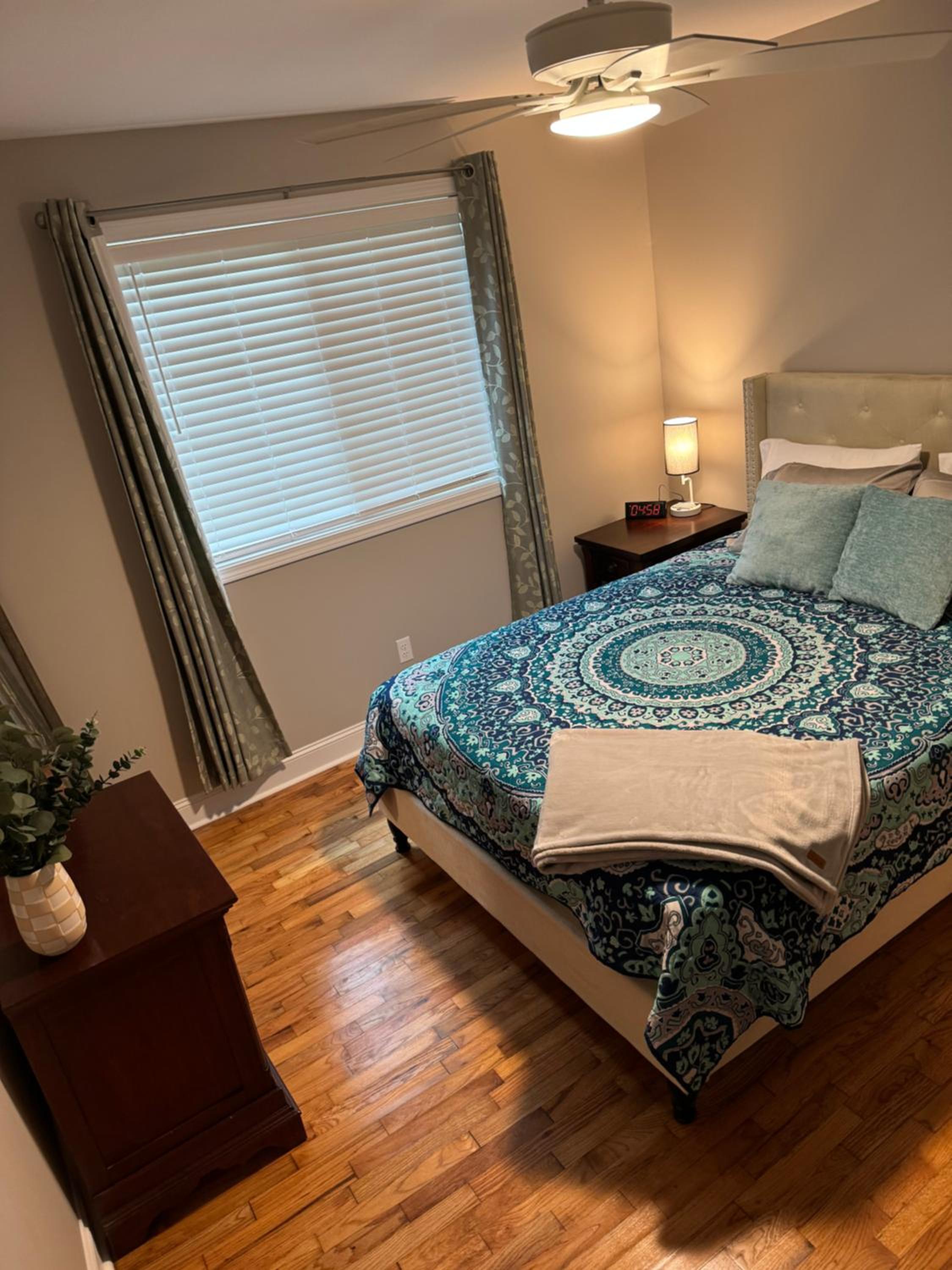 Three-Bedroom House photo 2