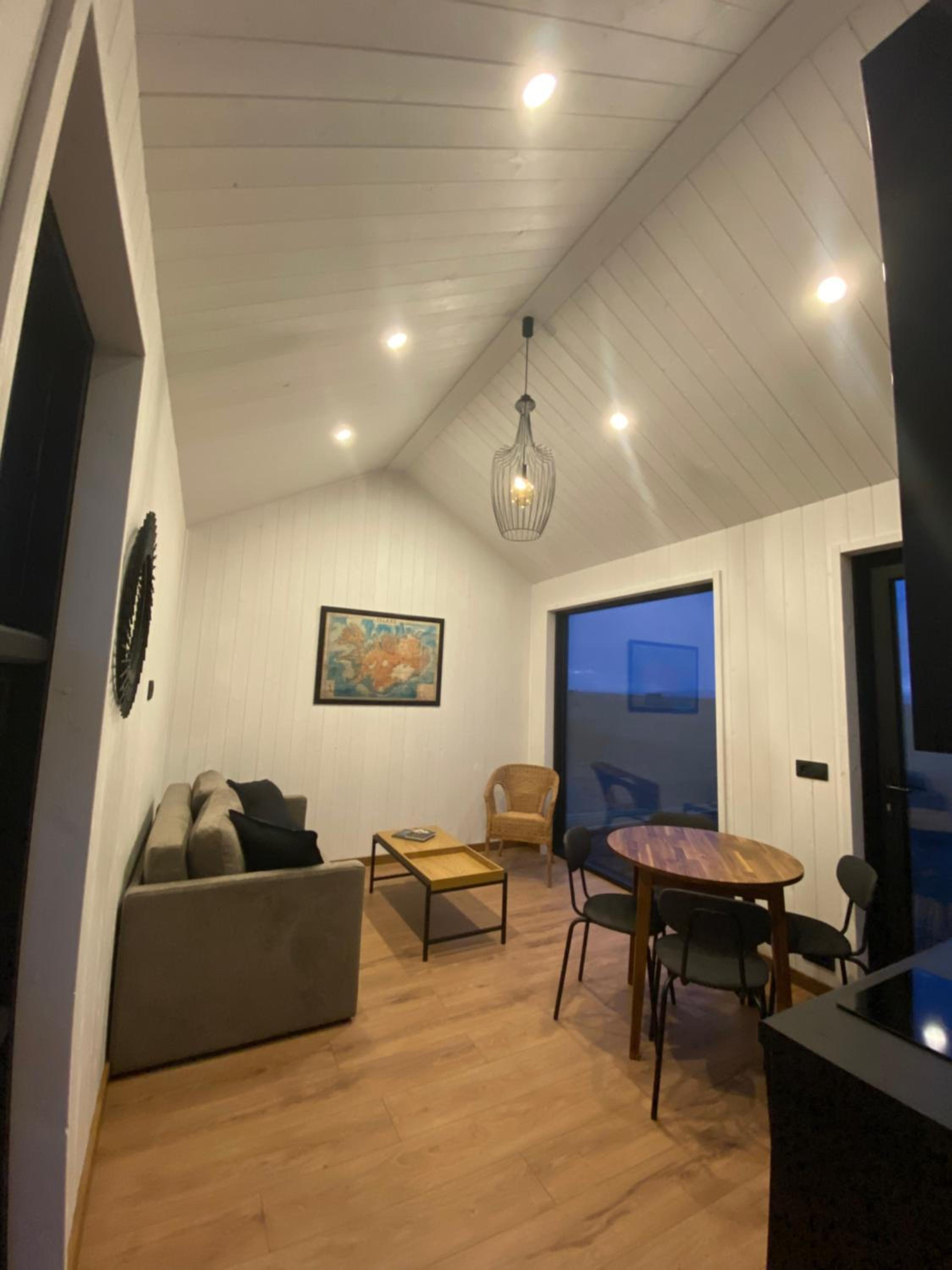 One-Bedroom House photo 1
