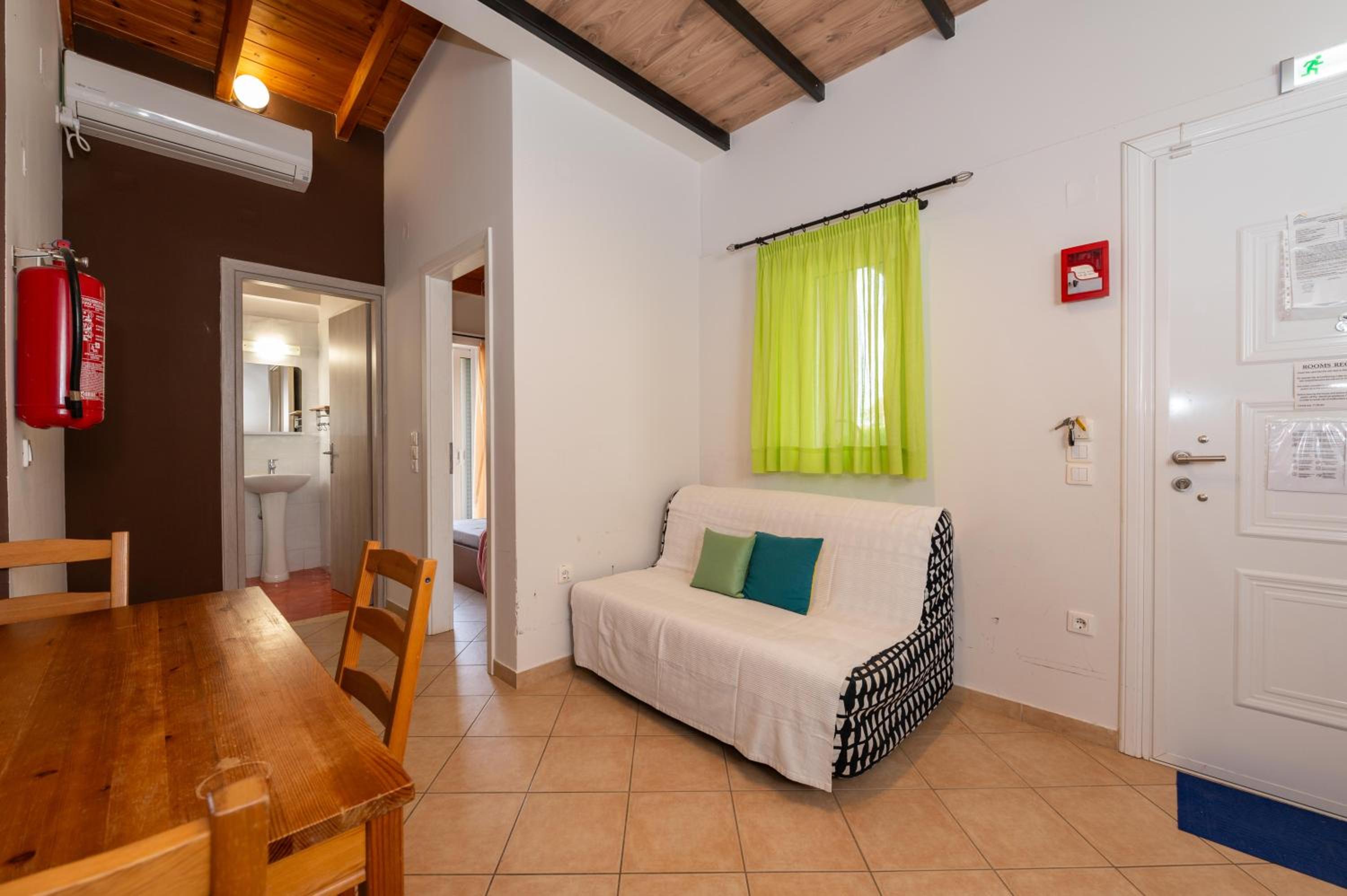 Holiday Home (6 Adults)