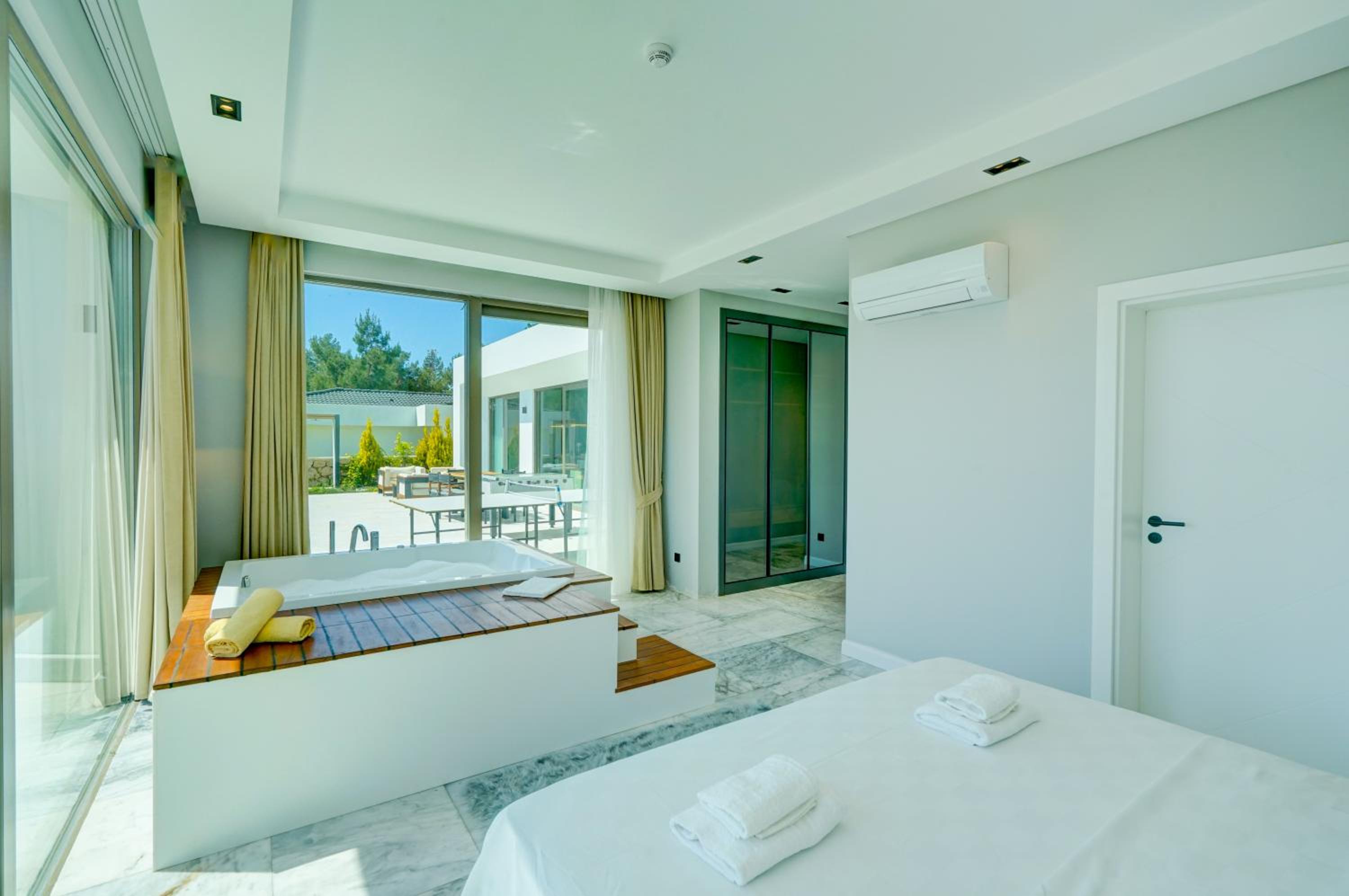 Three-Bedroom Villa photo 1