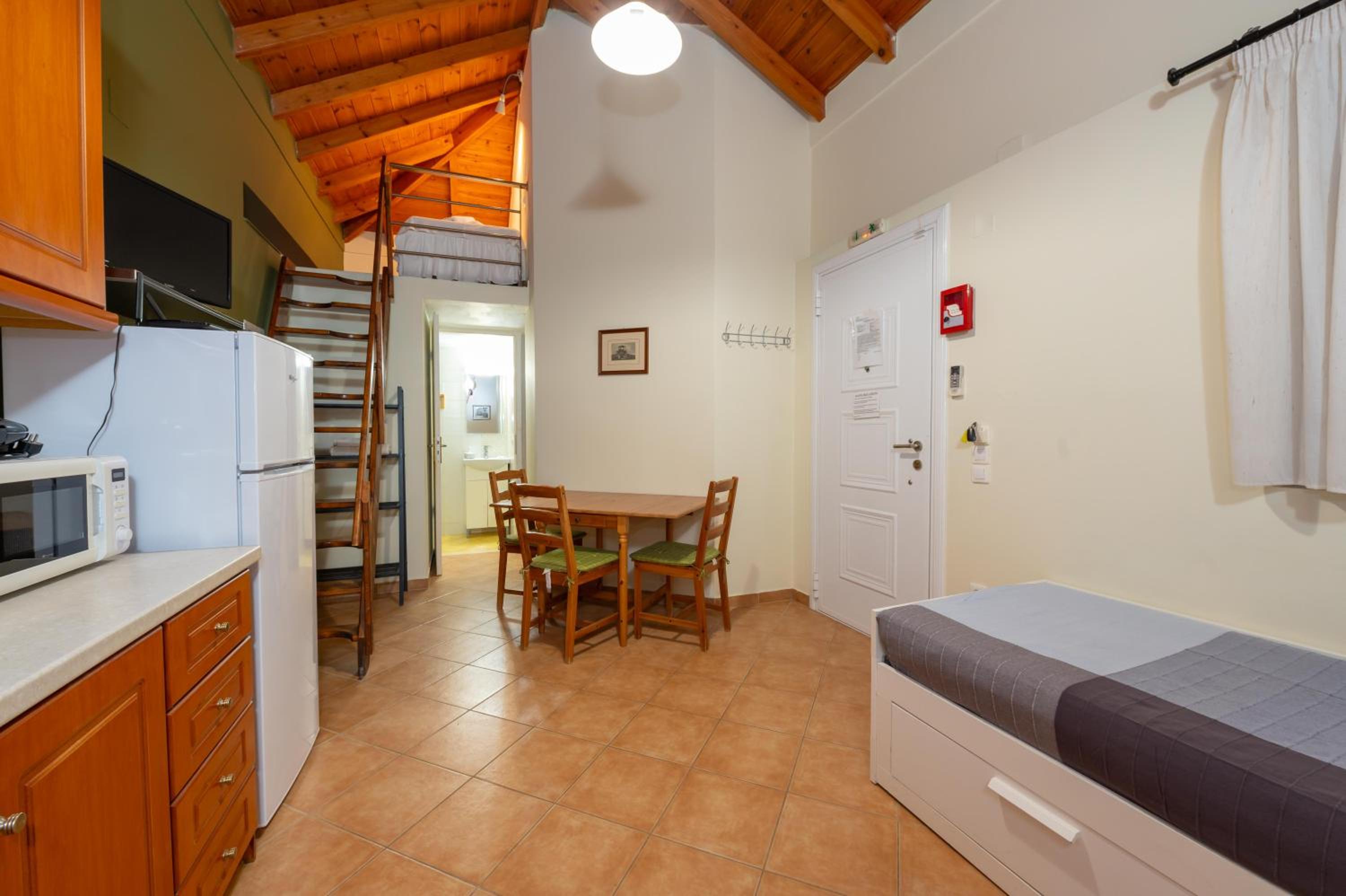 Holiday Home (4 Adults)