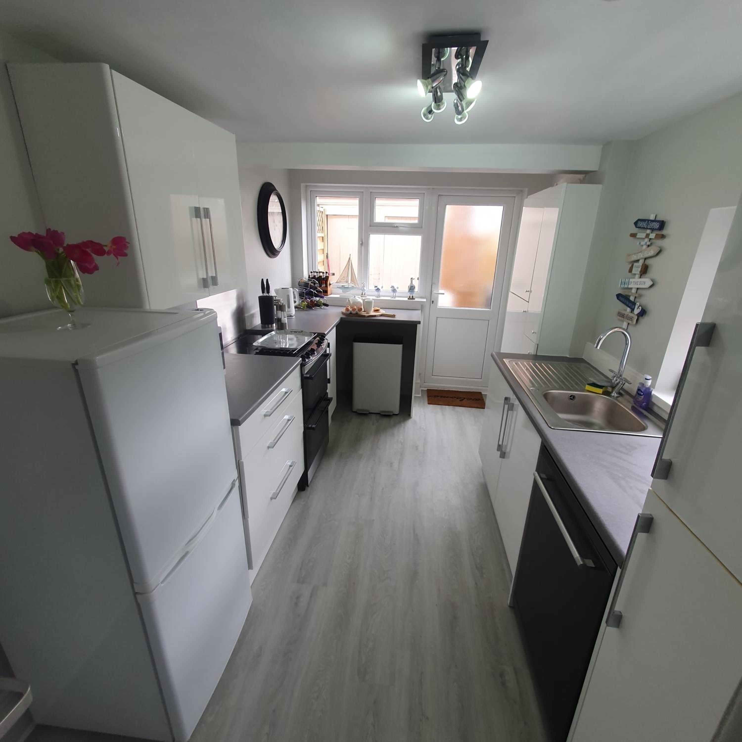 Three-Bedroom House photo 3