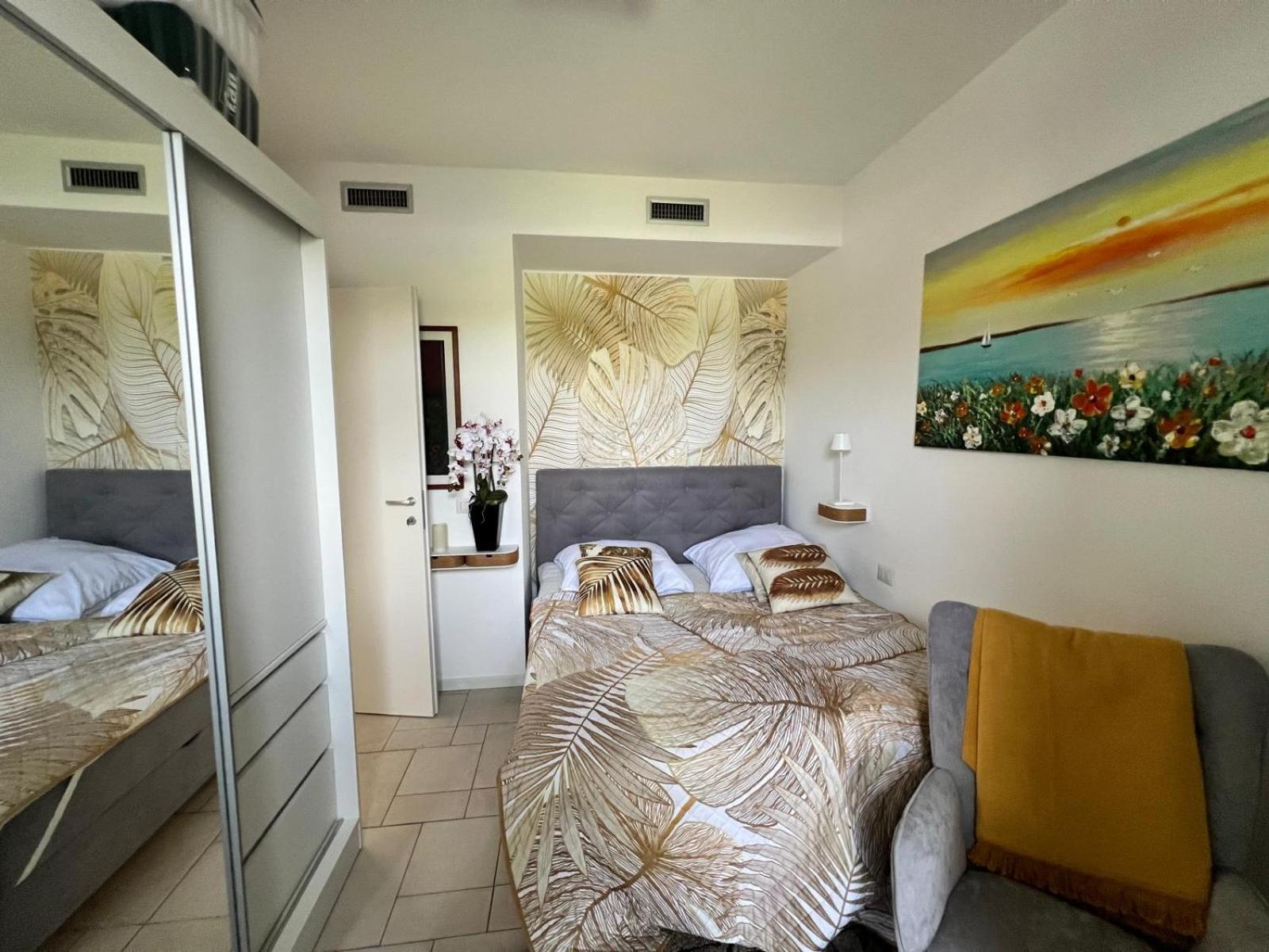 One-Bedroom Apartment with Garden