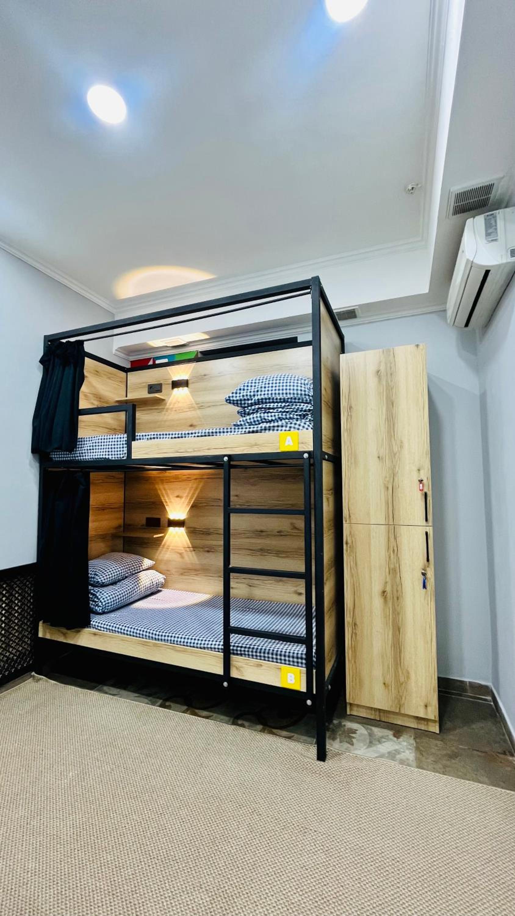Small Twin Room photo 1