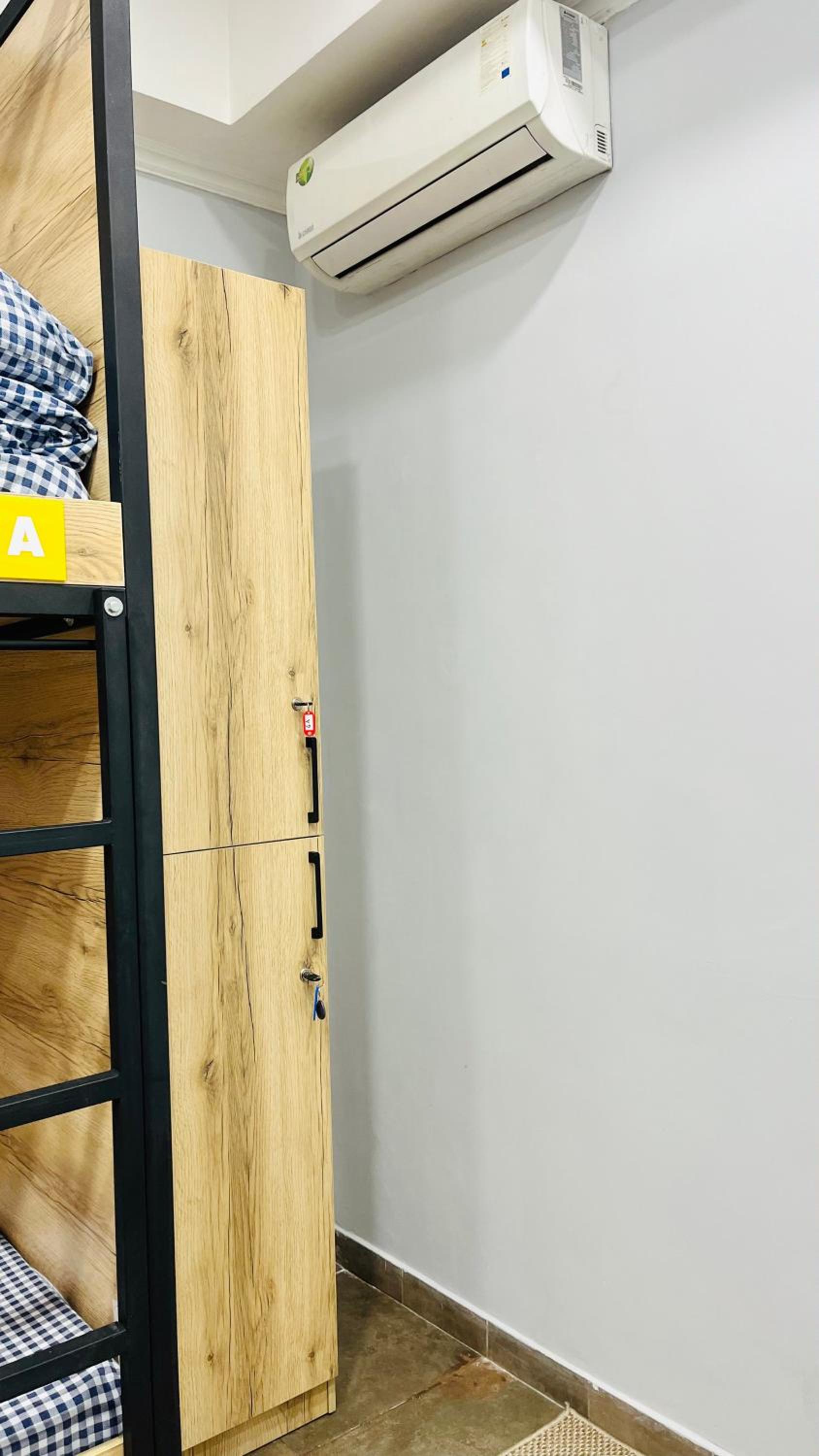 Small Twin Room photo 2