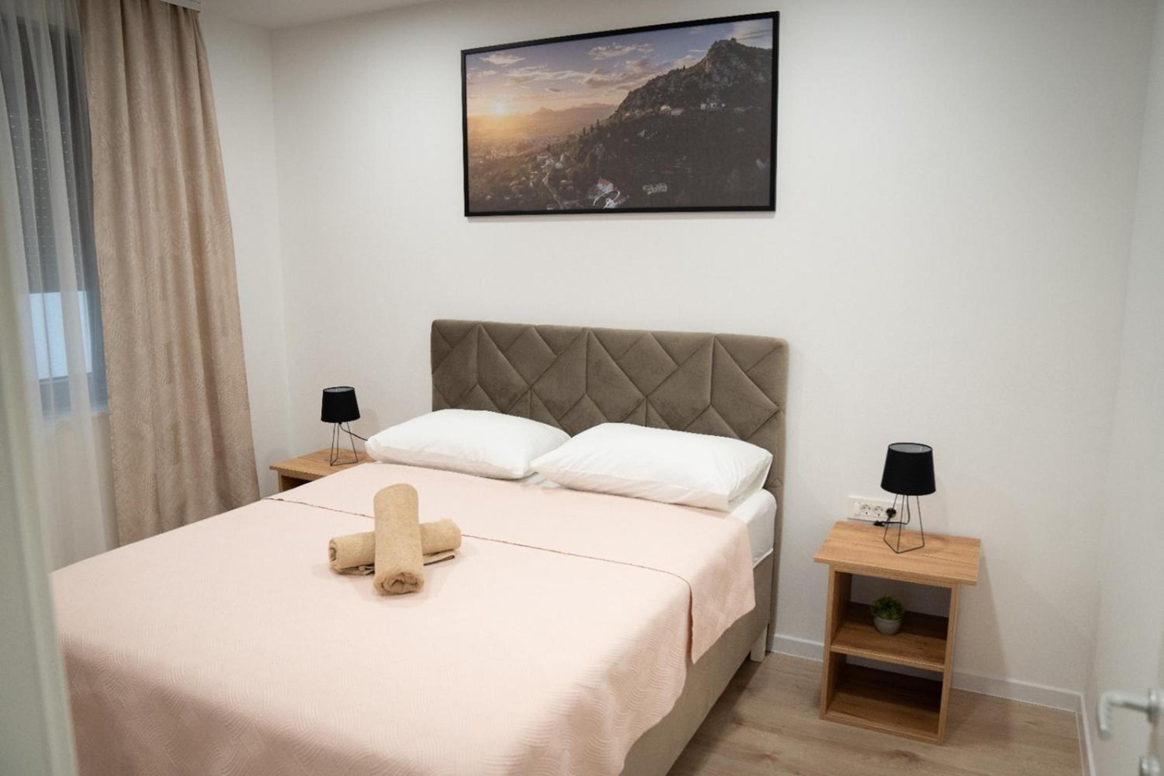 One Bedroom Apartment with Balcony photo 2