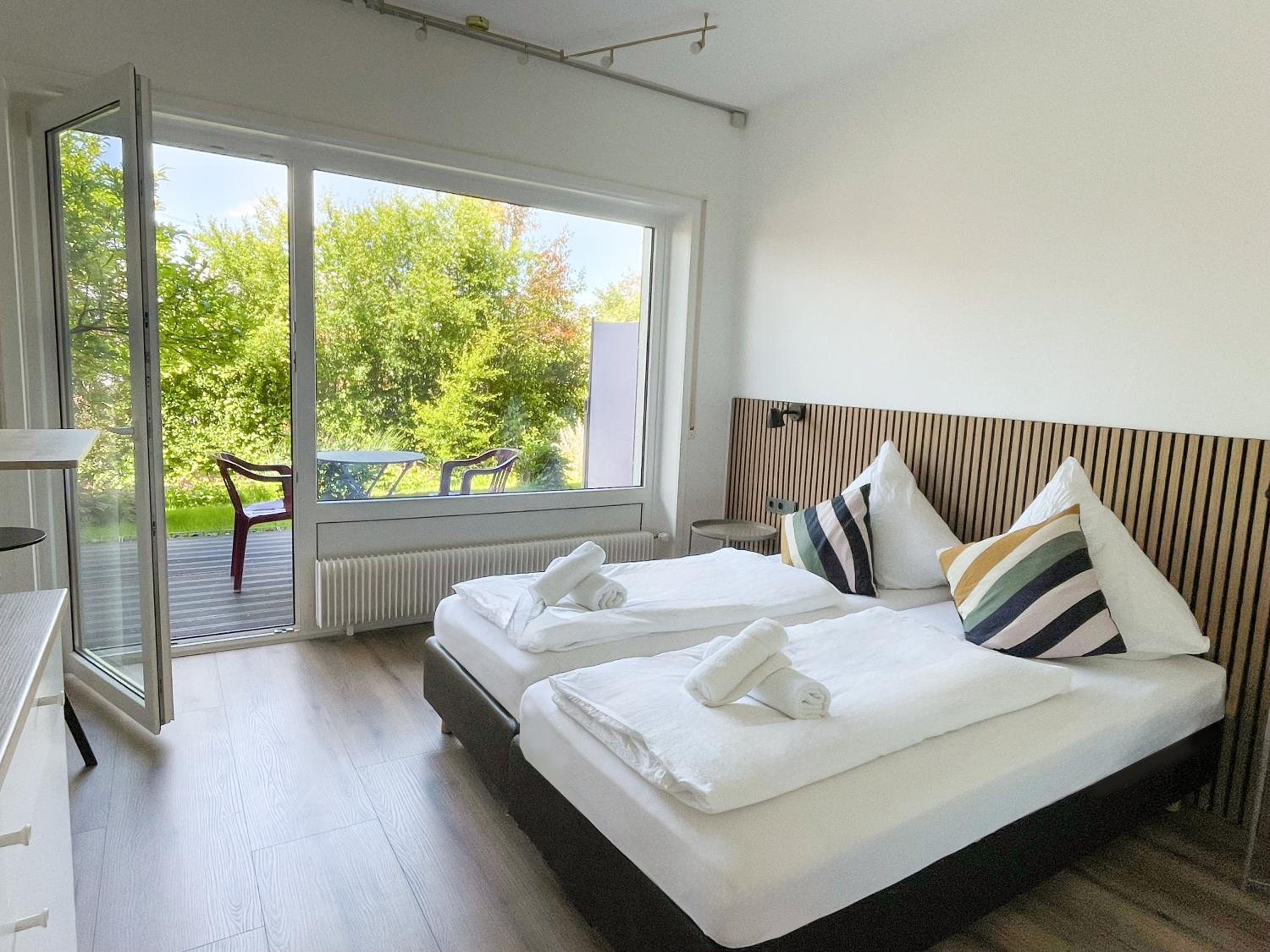 One-Bedroom Apartment with Terrace