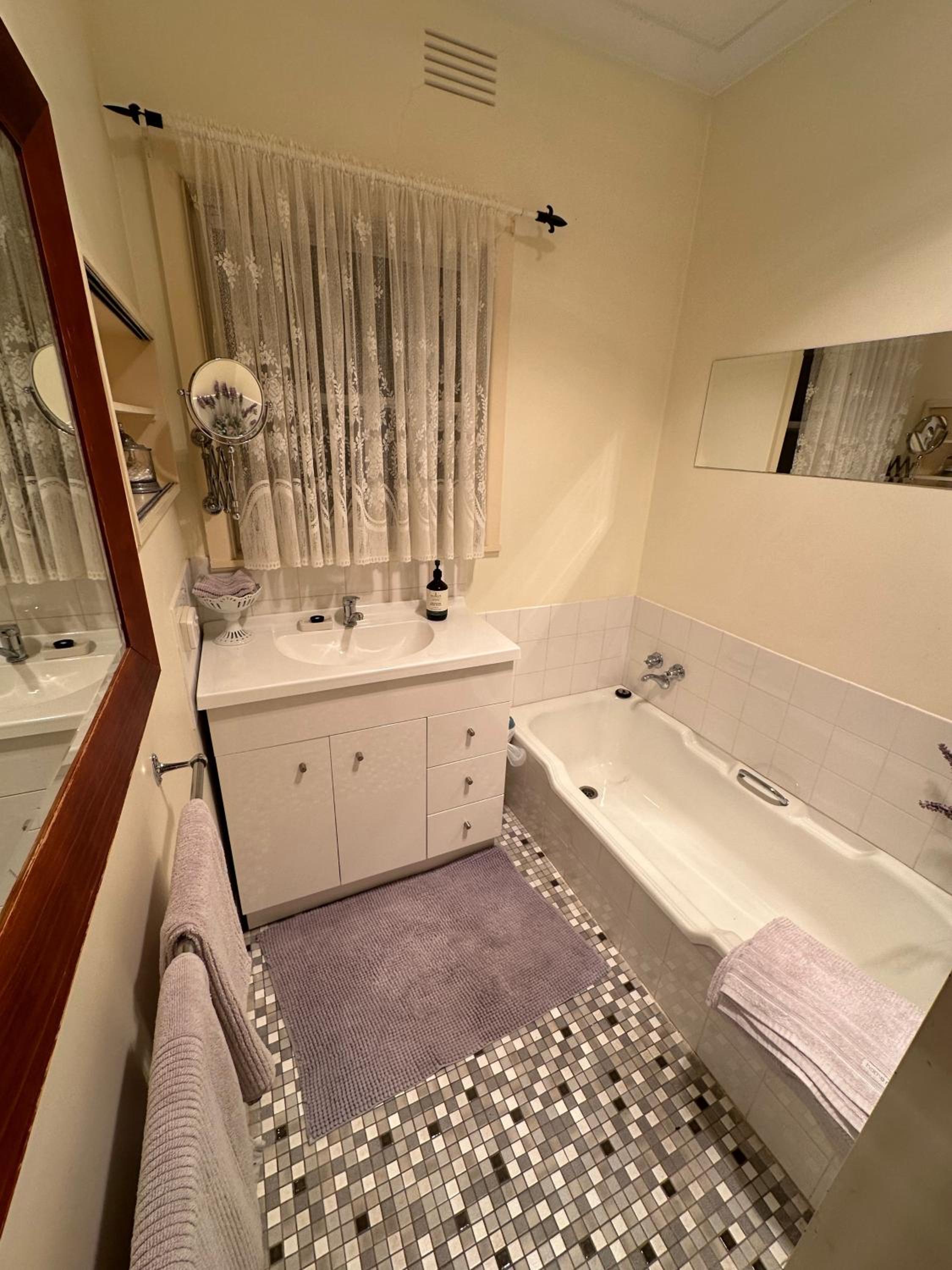 Two-Bedroom House photo 3