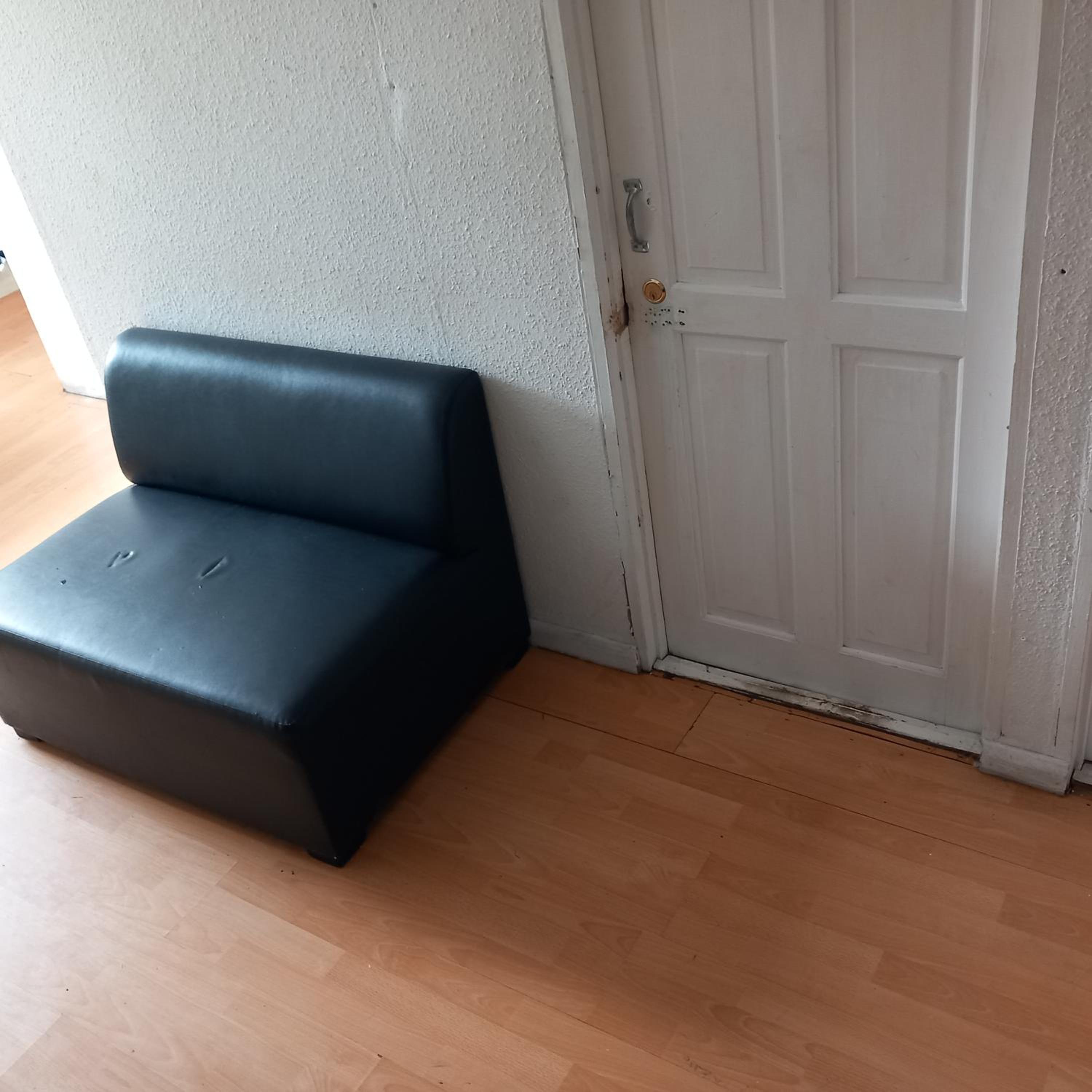 Budget Single Room photo 3