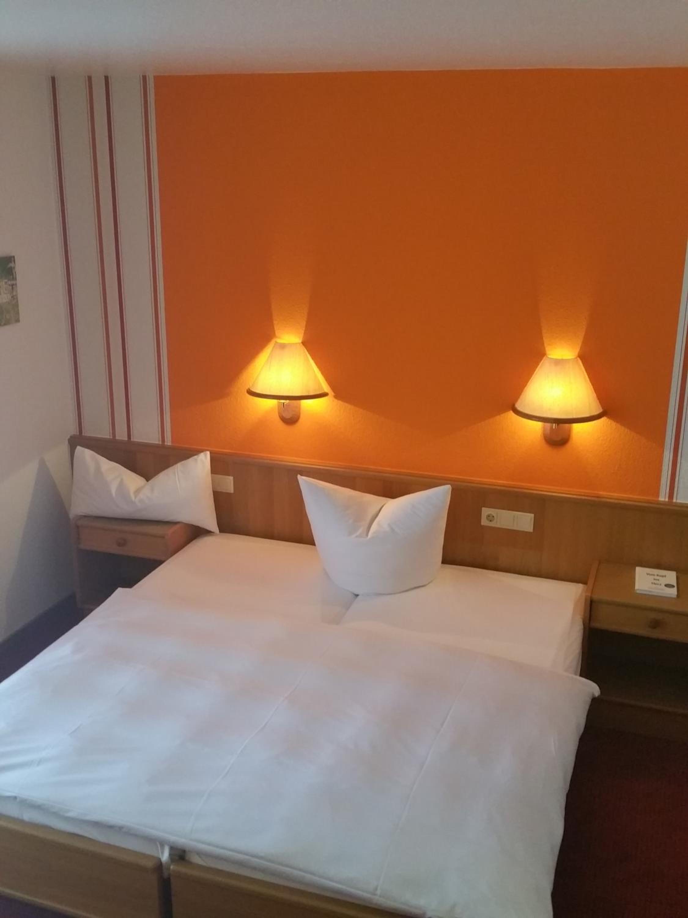 Standard Double Room - Photo 4