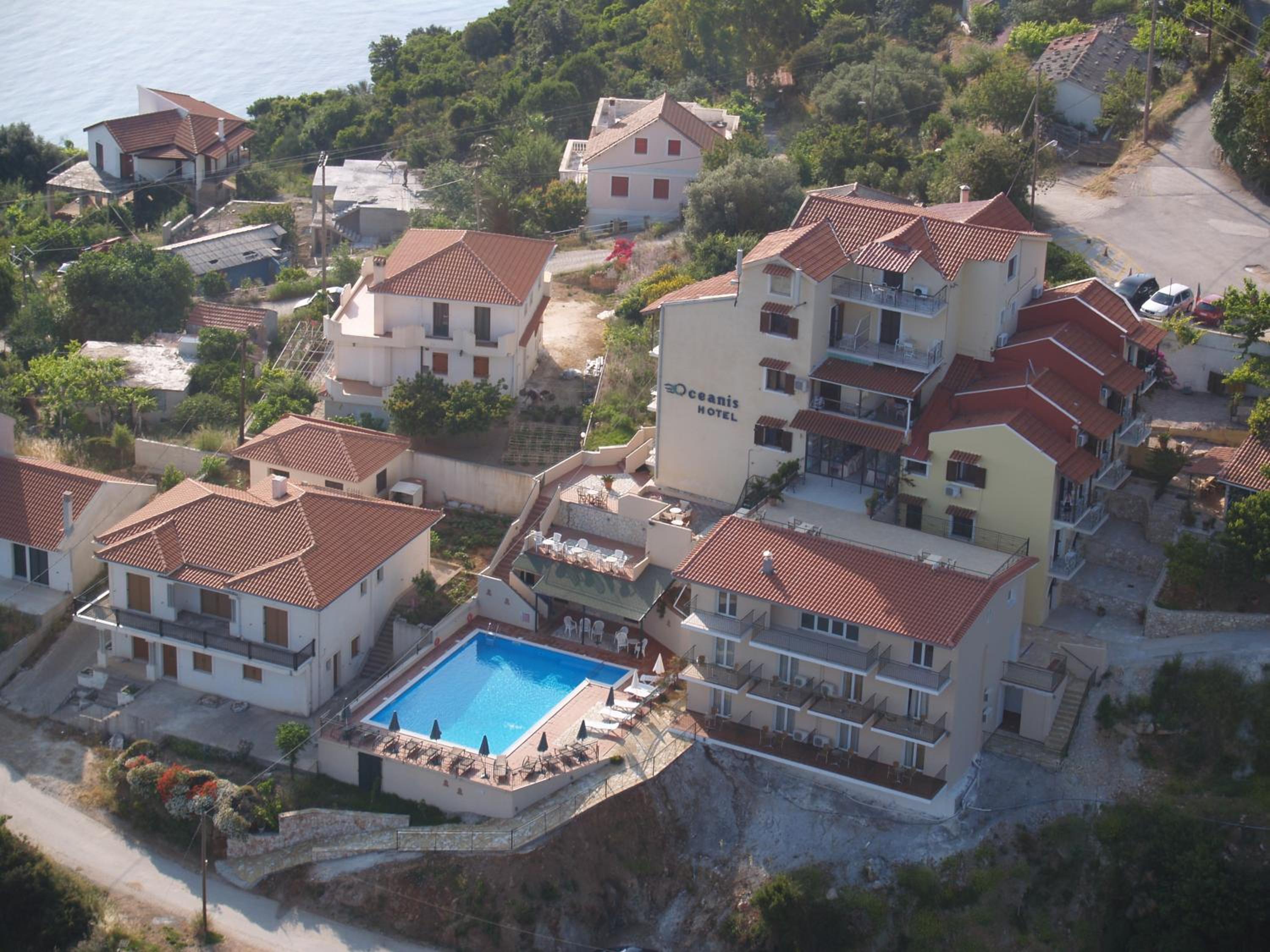 Standard Double or Twin Room with Sea View - Photo 19