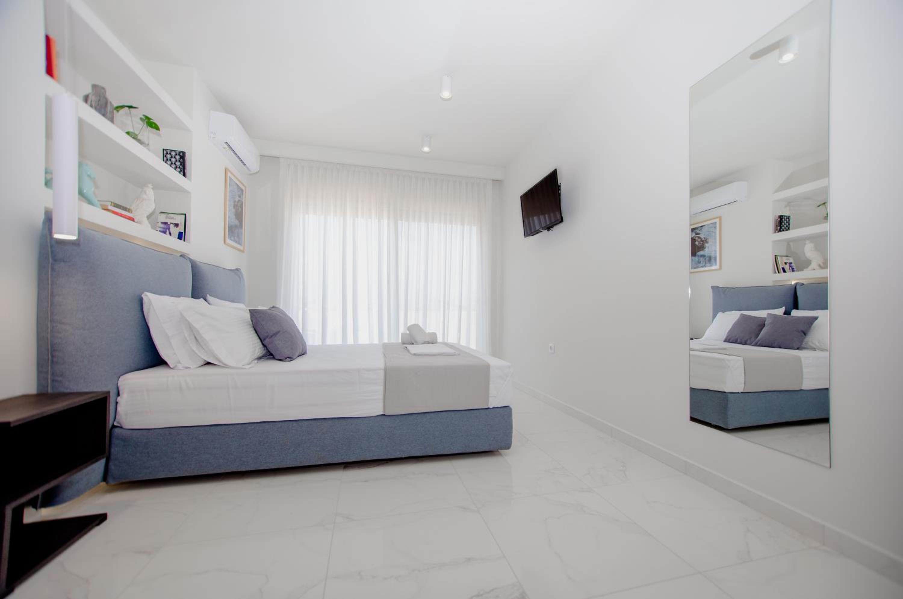 Deluxe Double Room With Balcony And Sea View