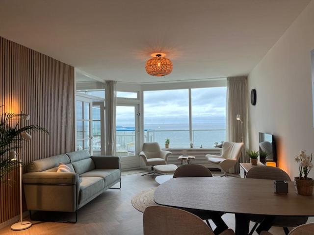 Two-Bedroom Apartment with Balcony and Sea View photo 1
