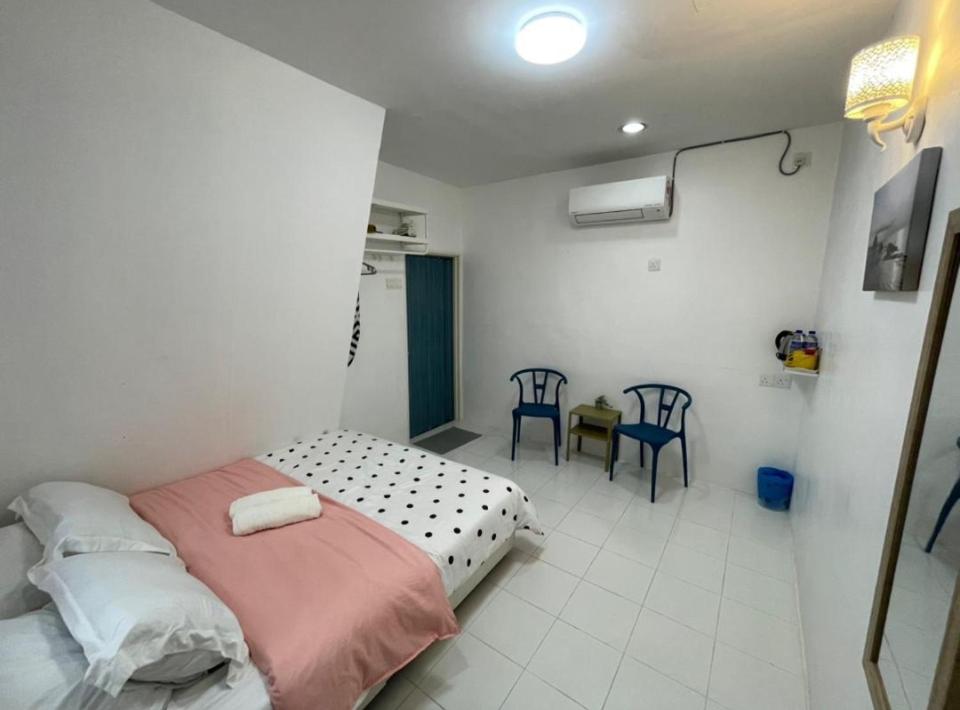 Queen Room with Garden View
