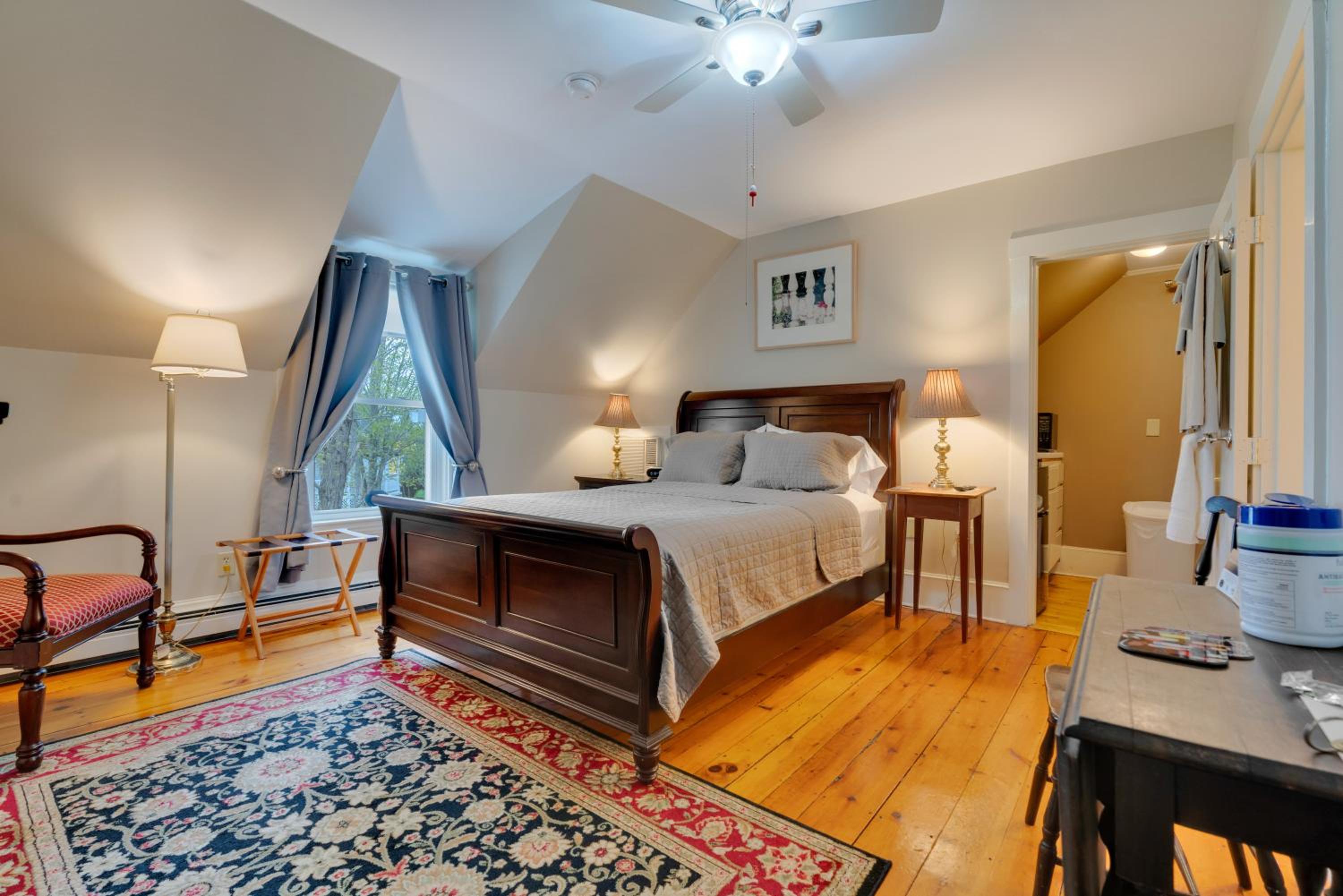 Queen Room