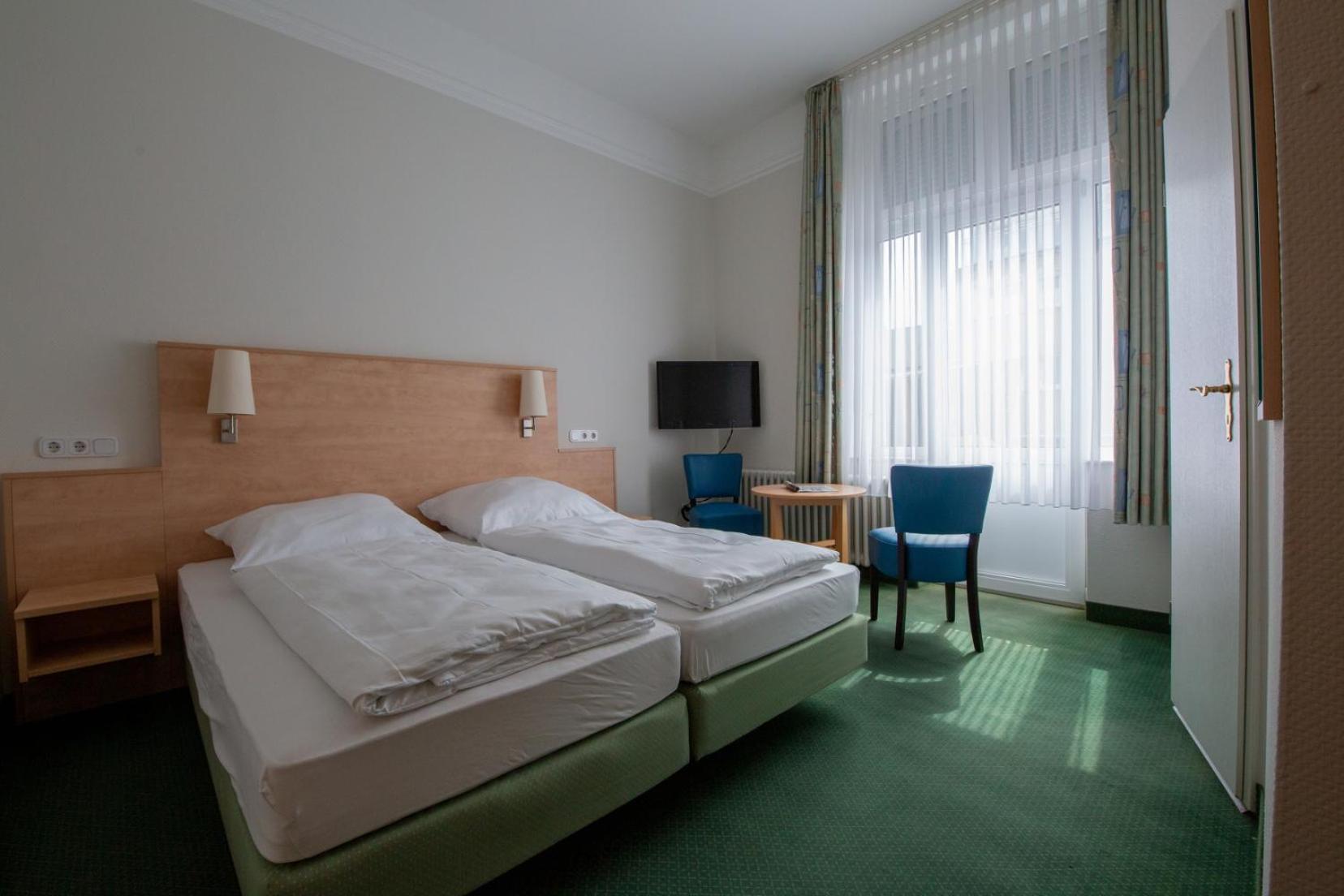 Double Room with Balcony photo 2
