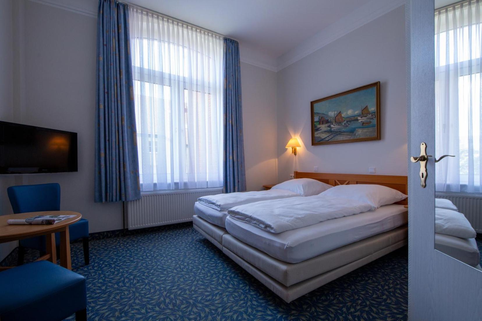Double Room with Garden View photo 2