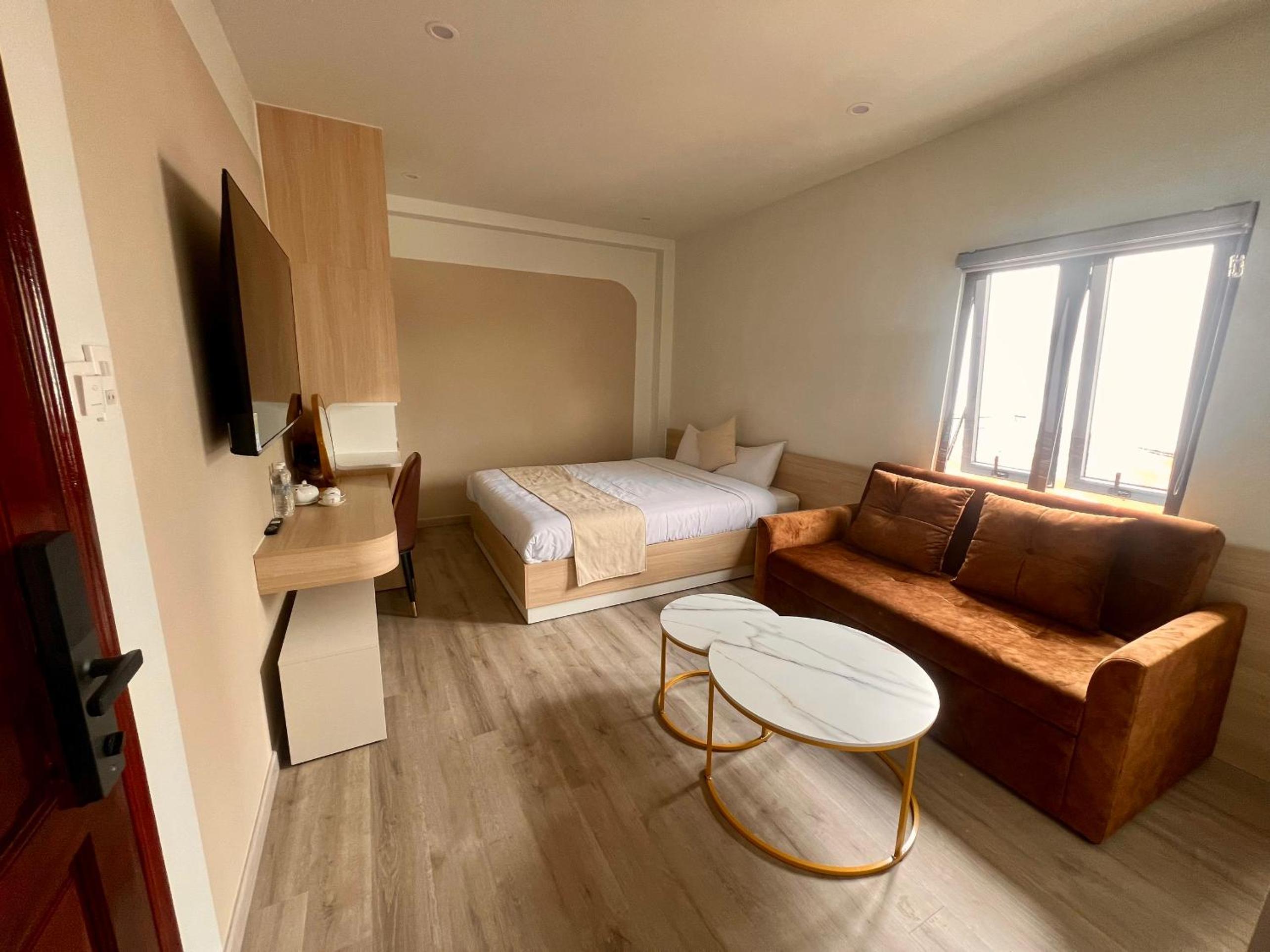 Deluxe Double Room with Extra Bed
