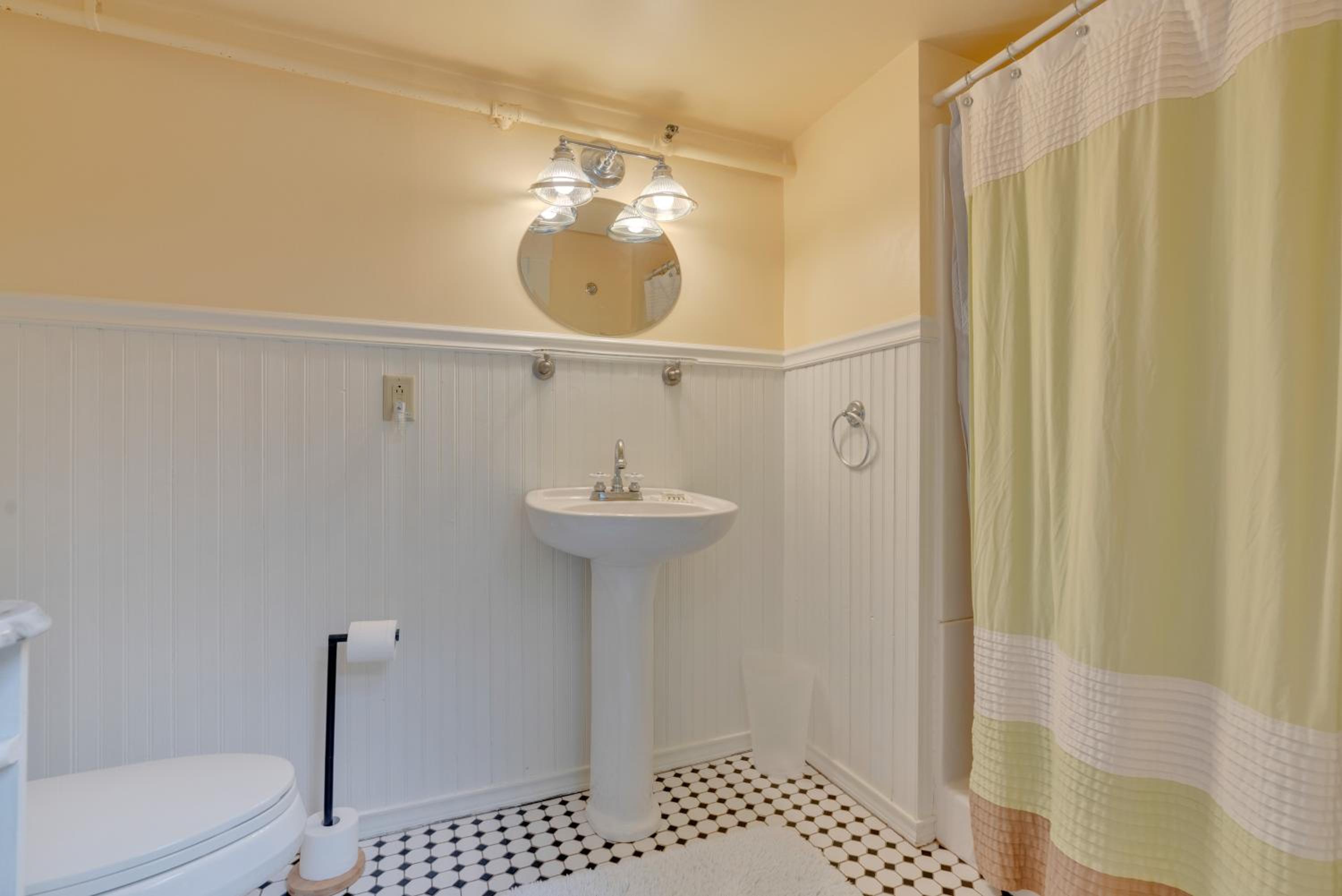 Deluxe Queen Room photo 2