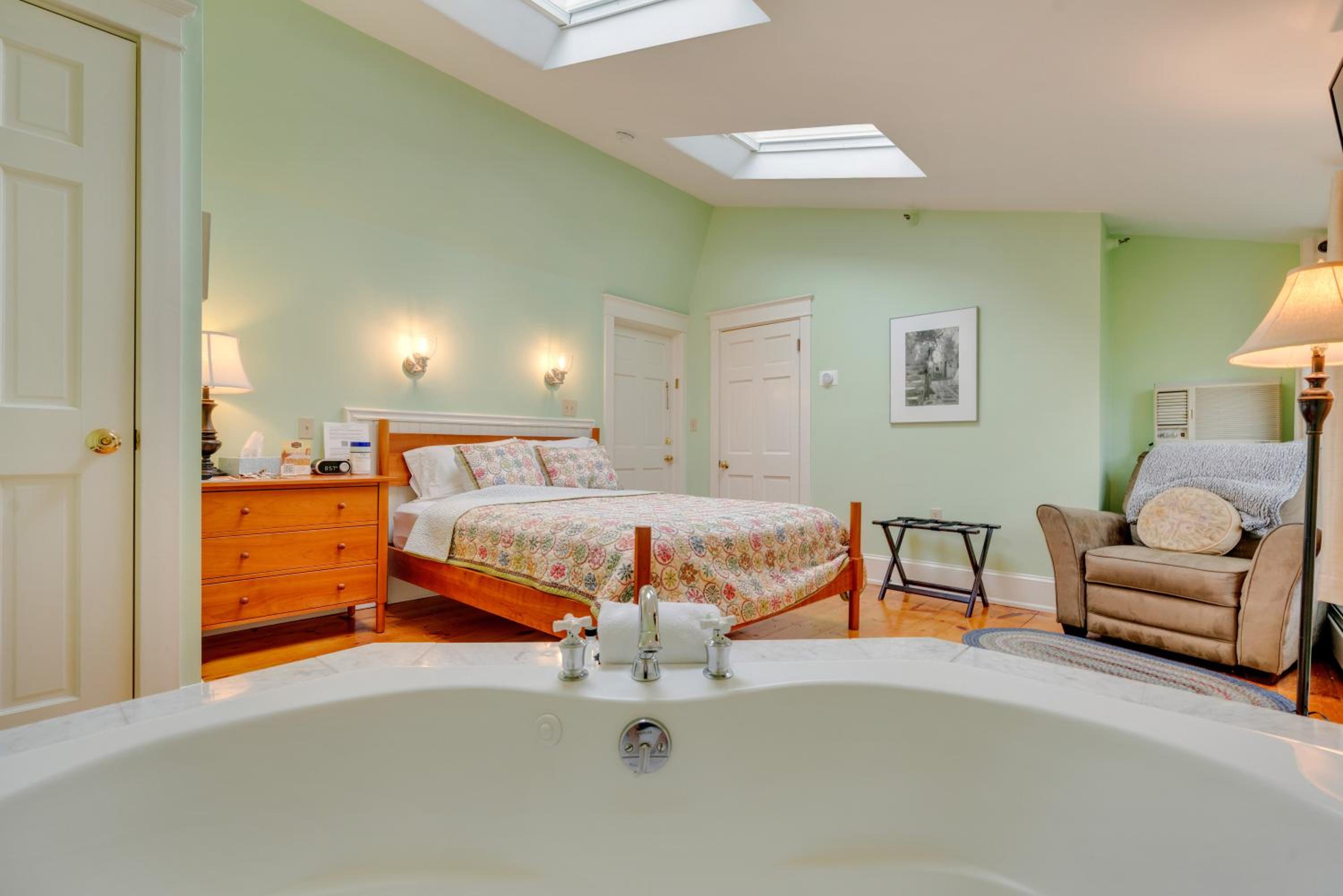 Deluxe Queen Room photo 2