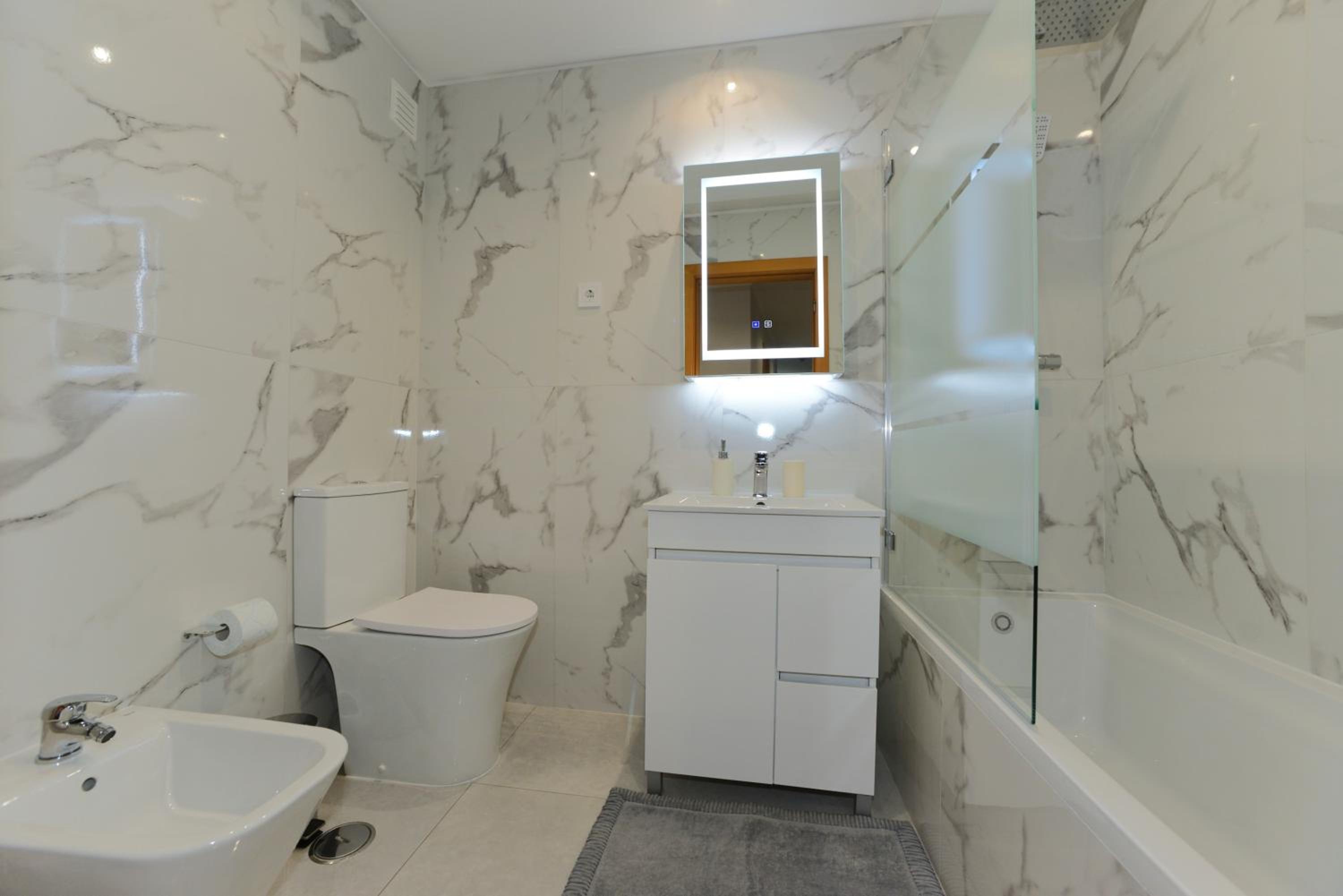 Superior Two-Bedroom Apartment with Terrace - Photo 11
