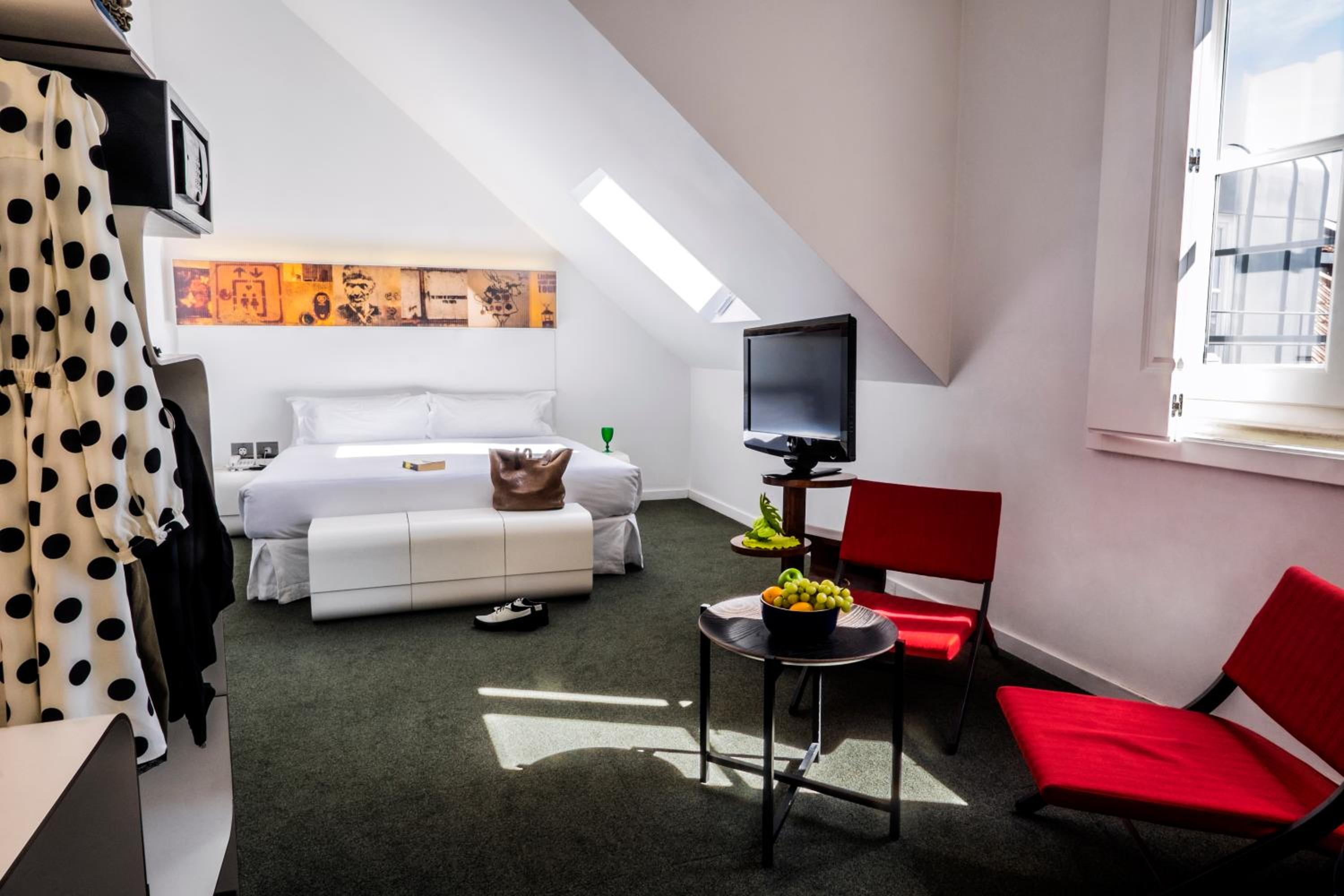 Suite photo 1
