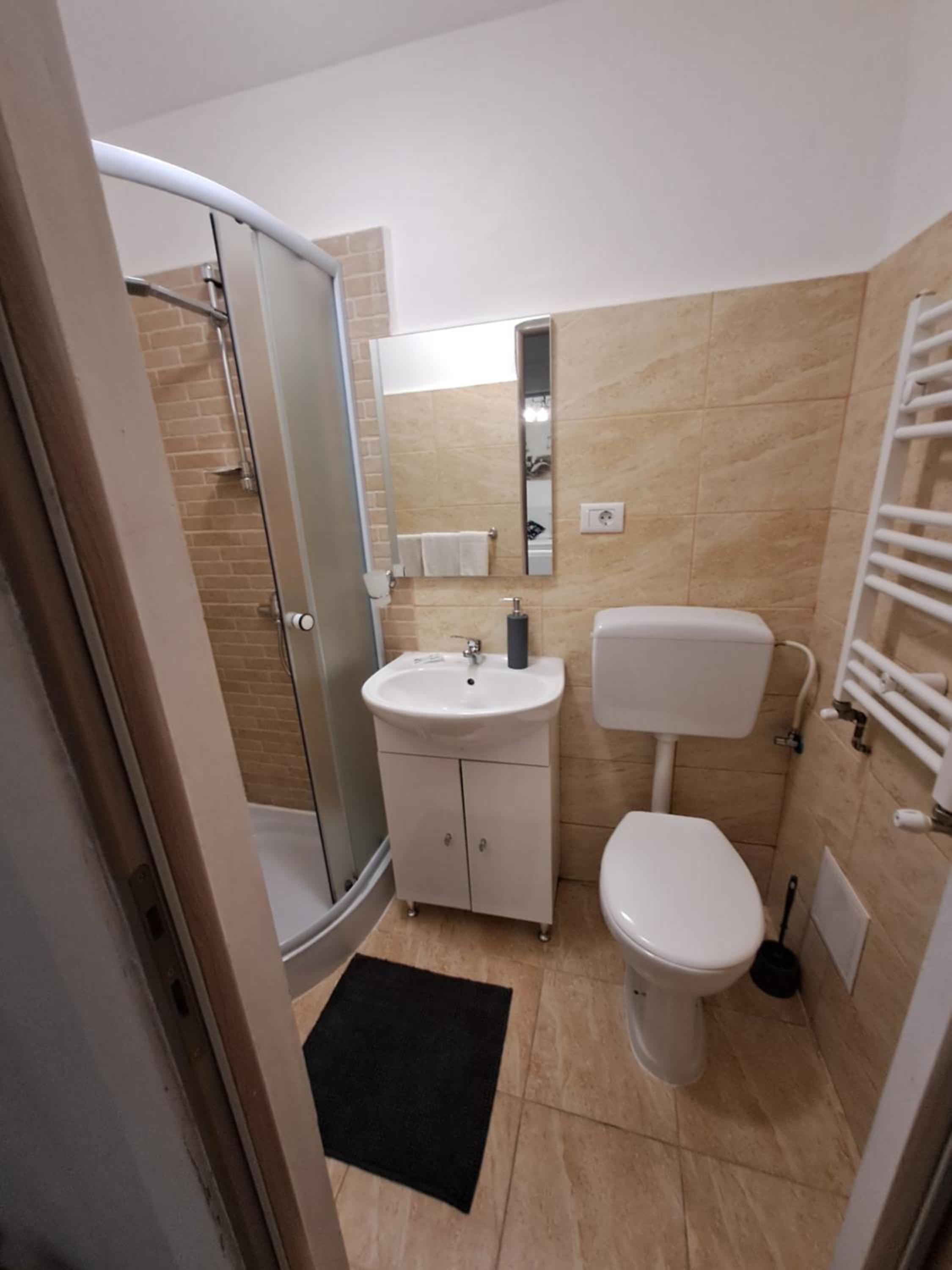 One-Bedroom Apartment - Photo 15