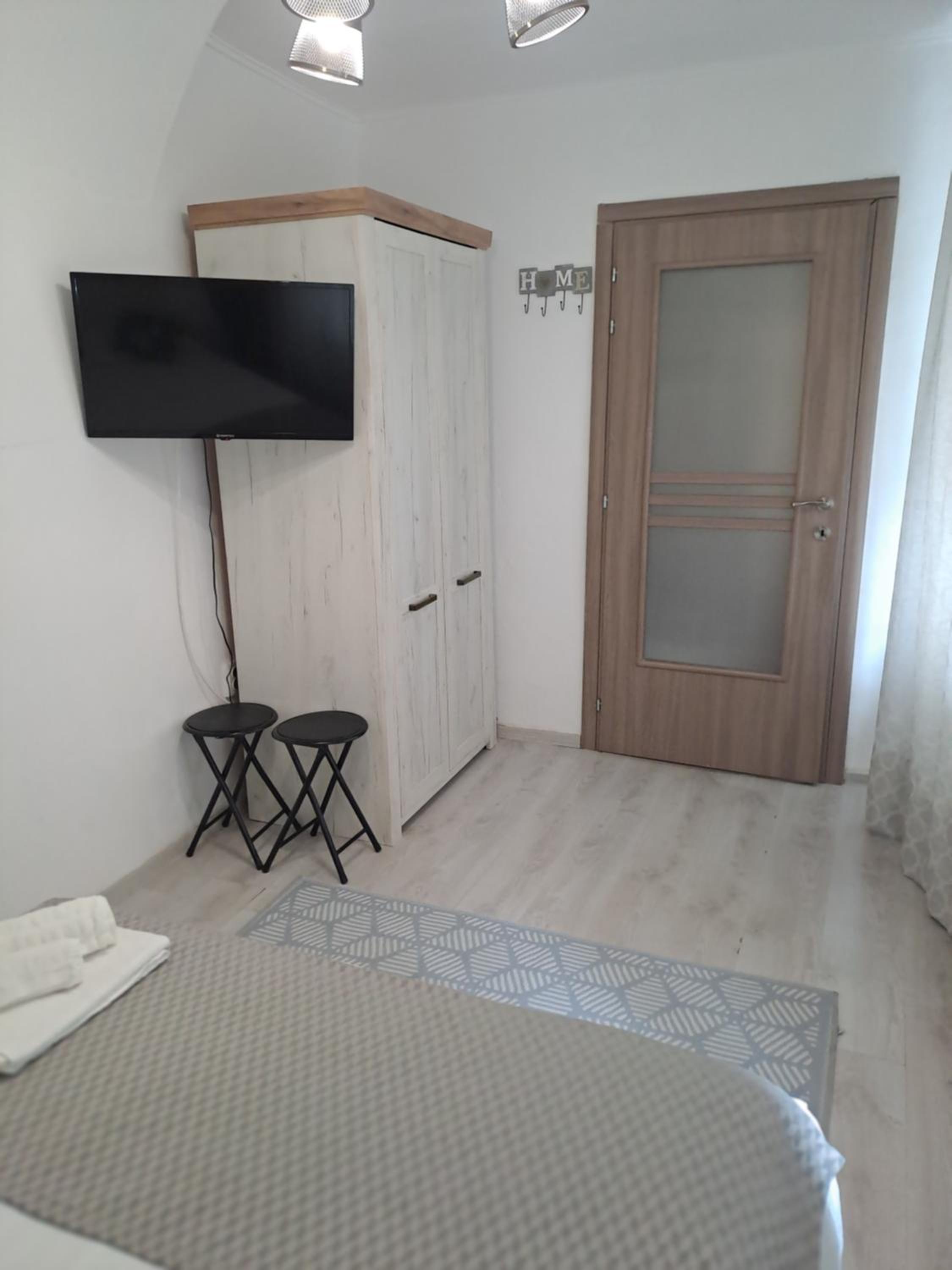 One-Bedroom Apartment - Photo 22