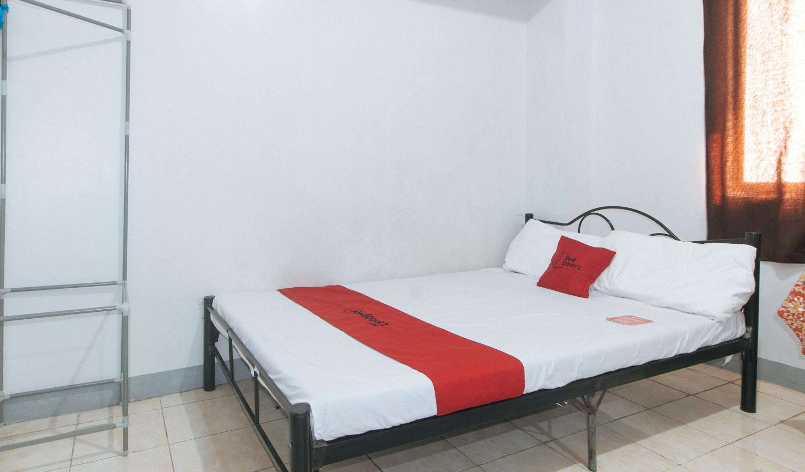 One-Bedroom - Photo 15
