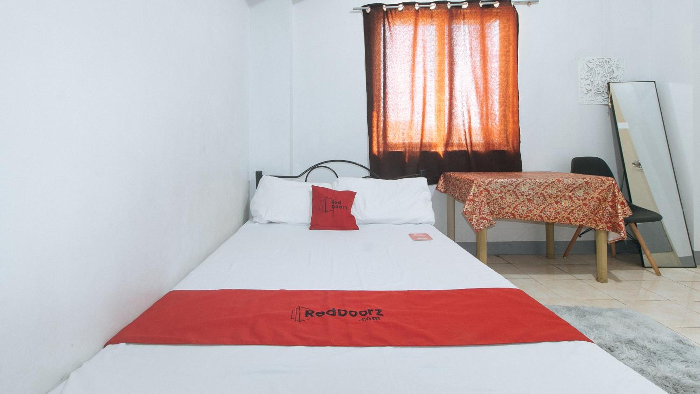 One-Bedroom - Photo 17