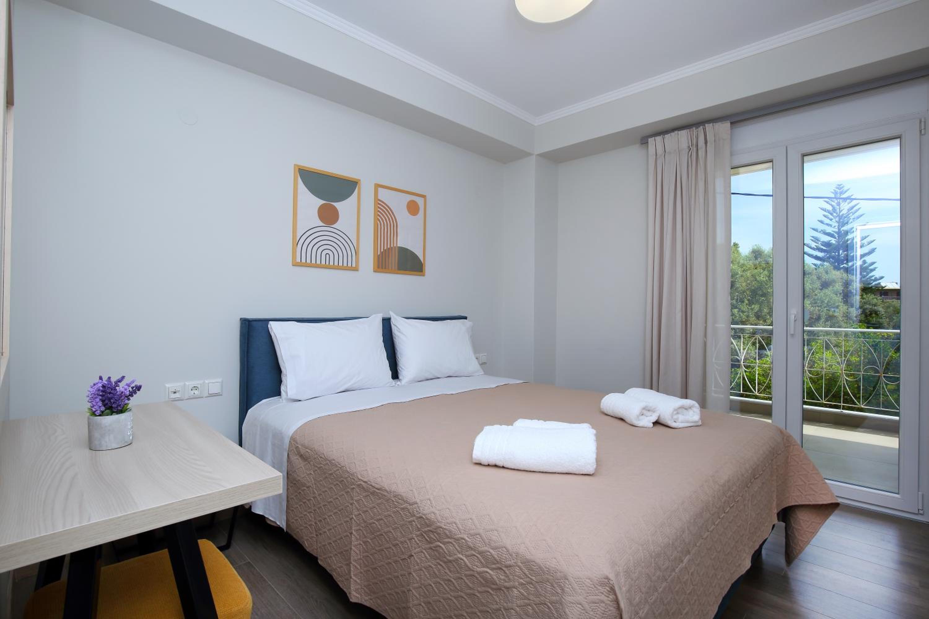 One-Bedroom Apartment With Balcony