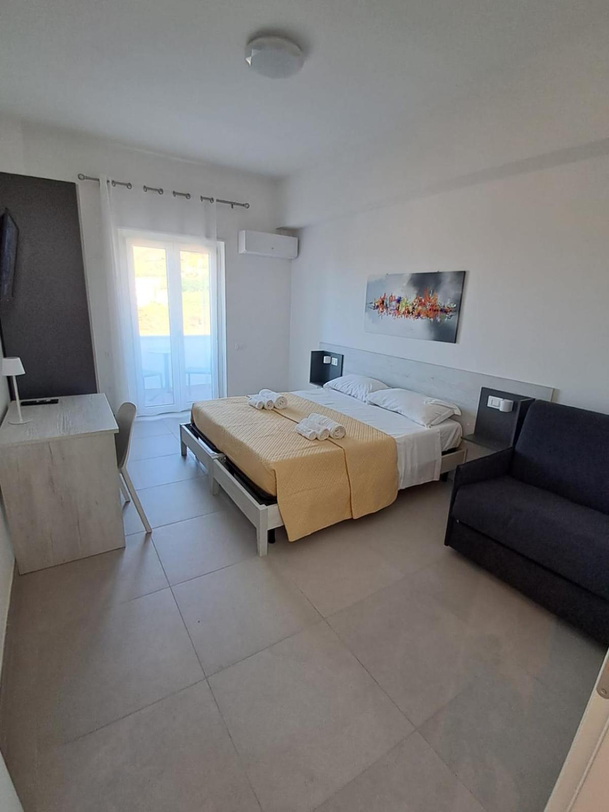 Apartment photo 1