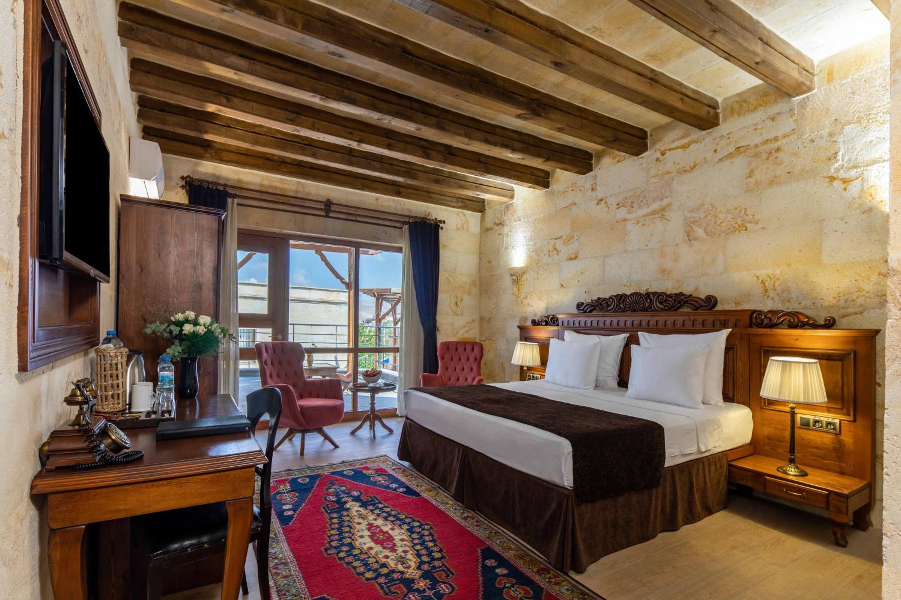 Deluxe Room - Photo 6