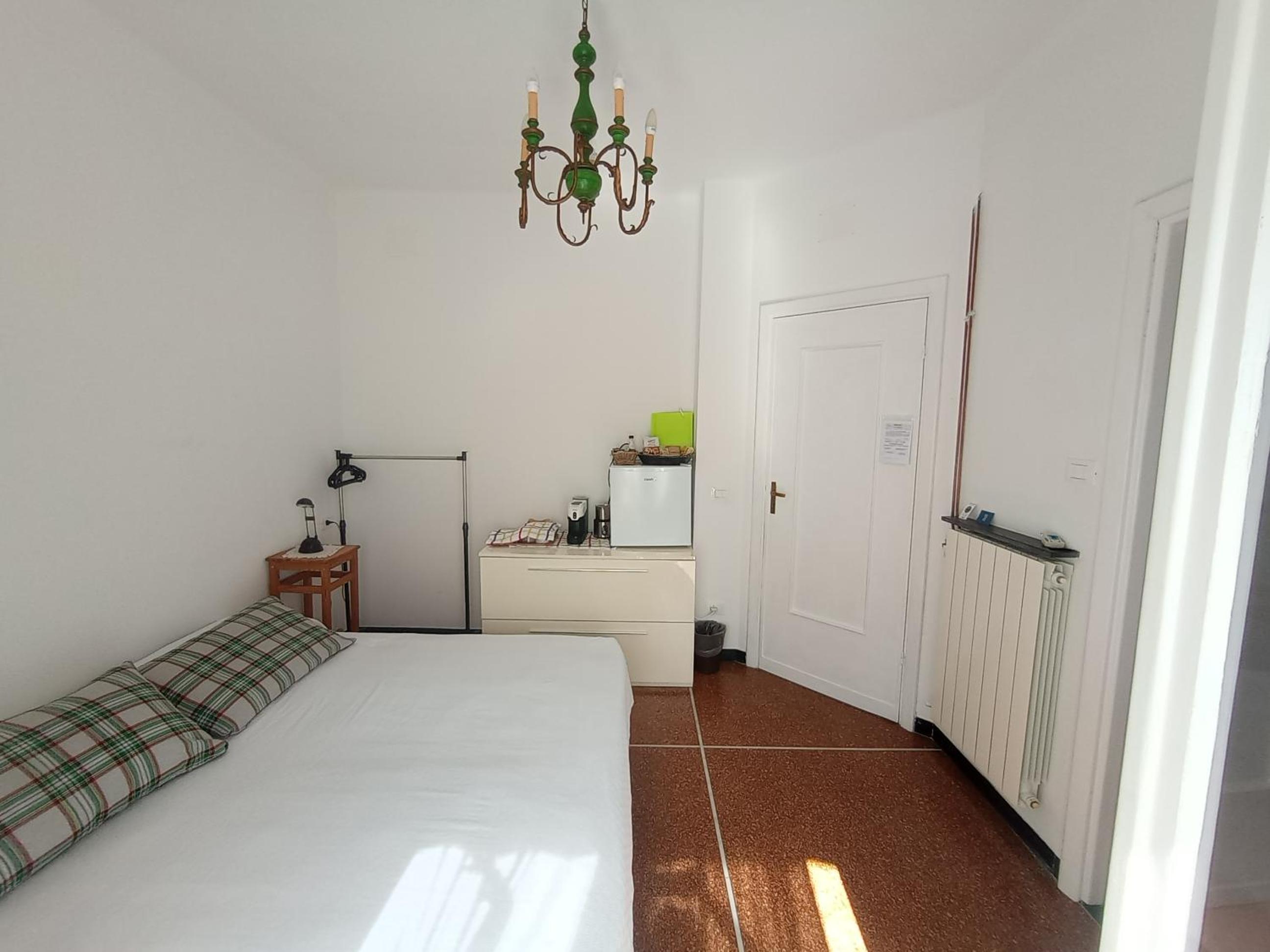 Double Room with Private Bathroom photo 1