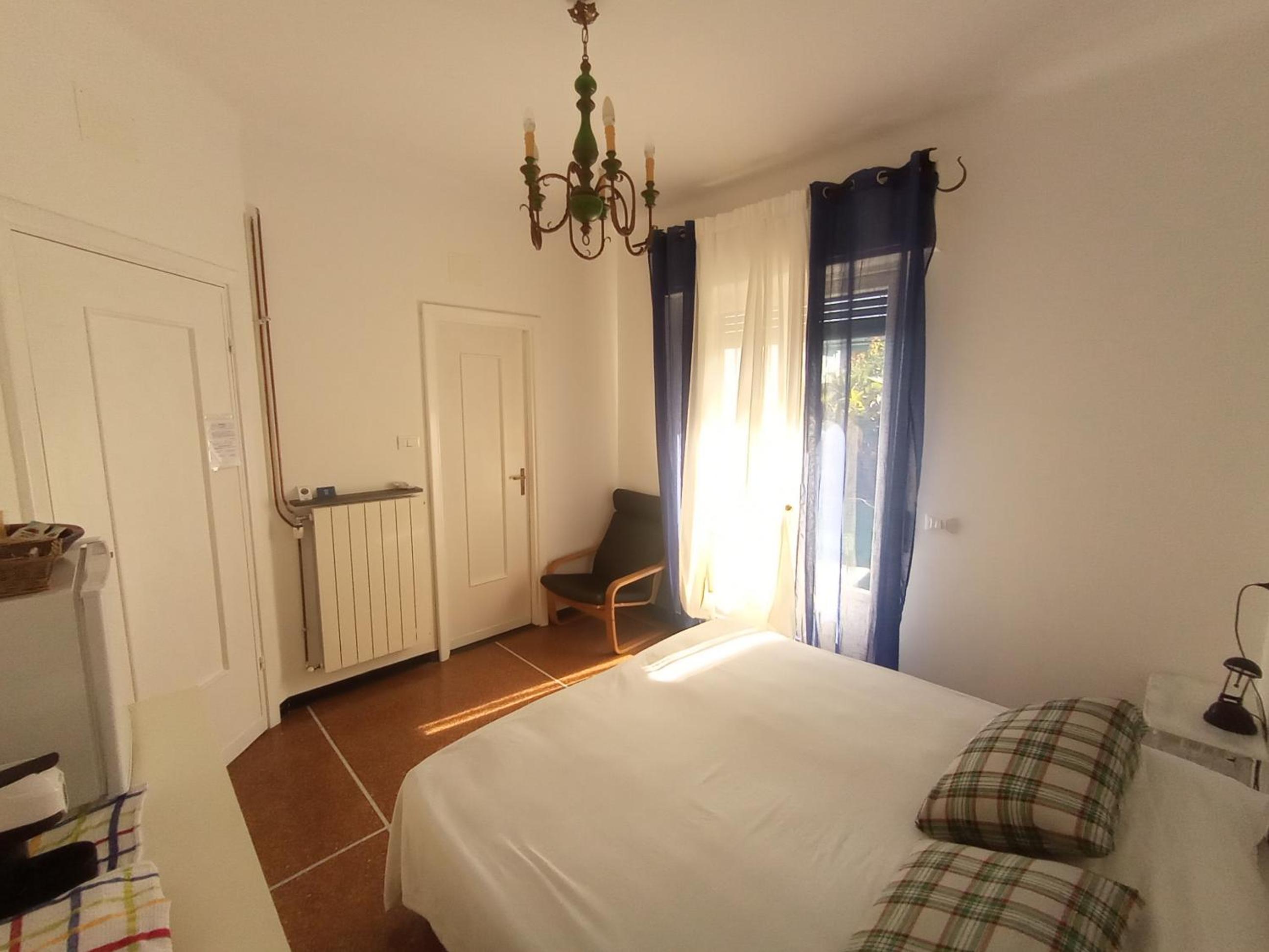 Double Room with Private Bathroom photo 3