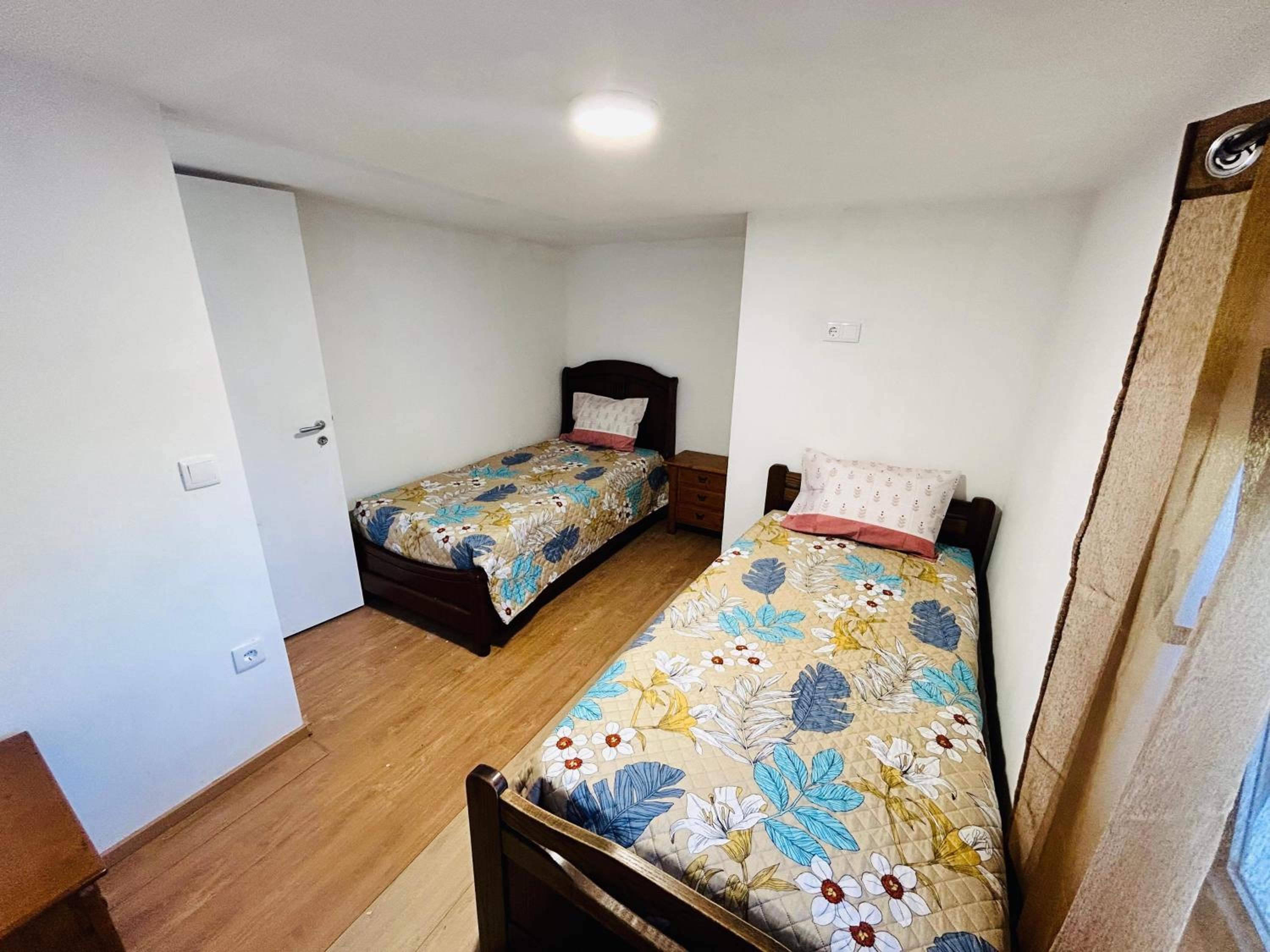 4-Bed Mixed Dormitory Room photo 2