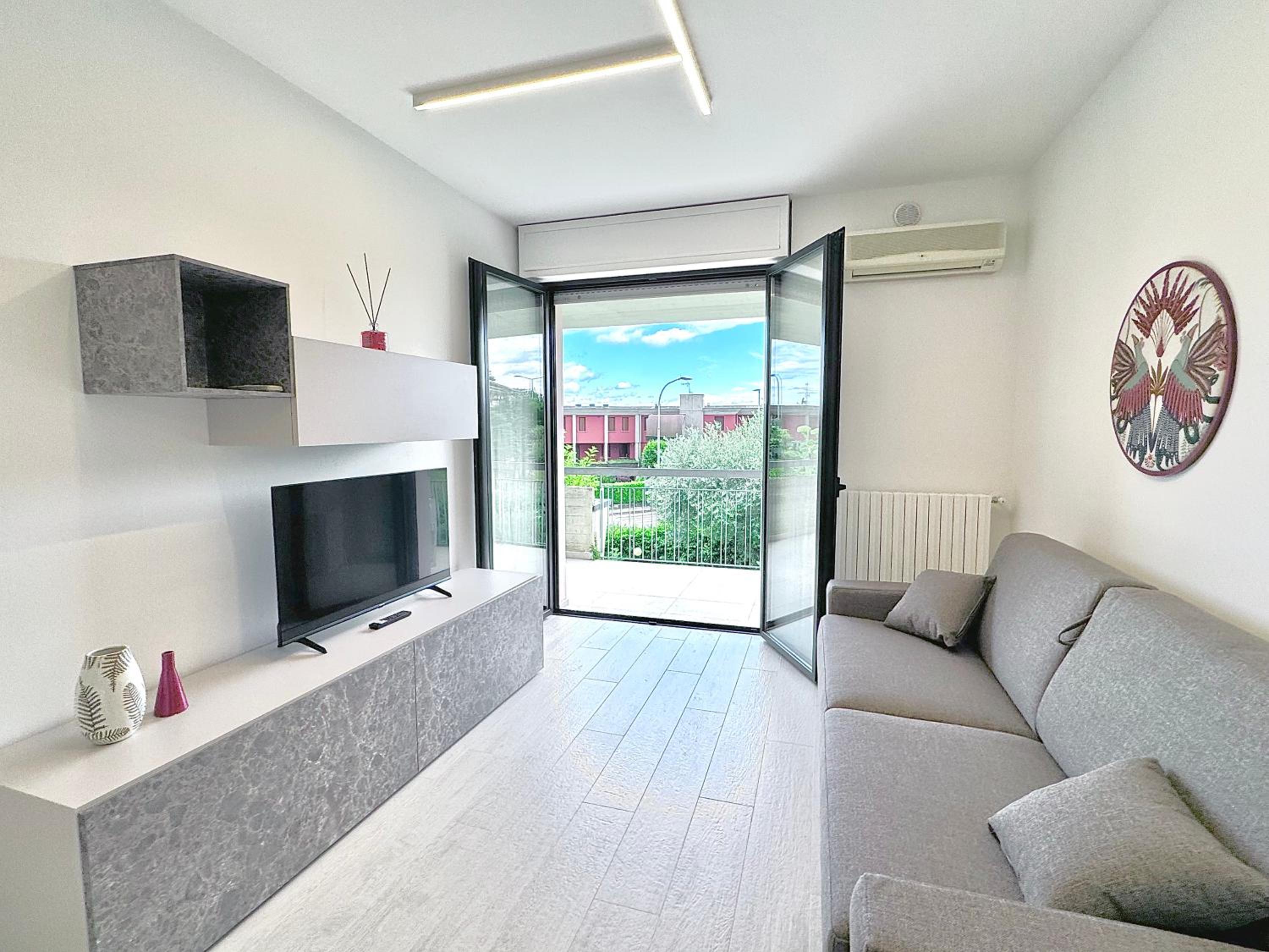 Apartment with Garden View
